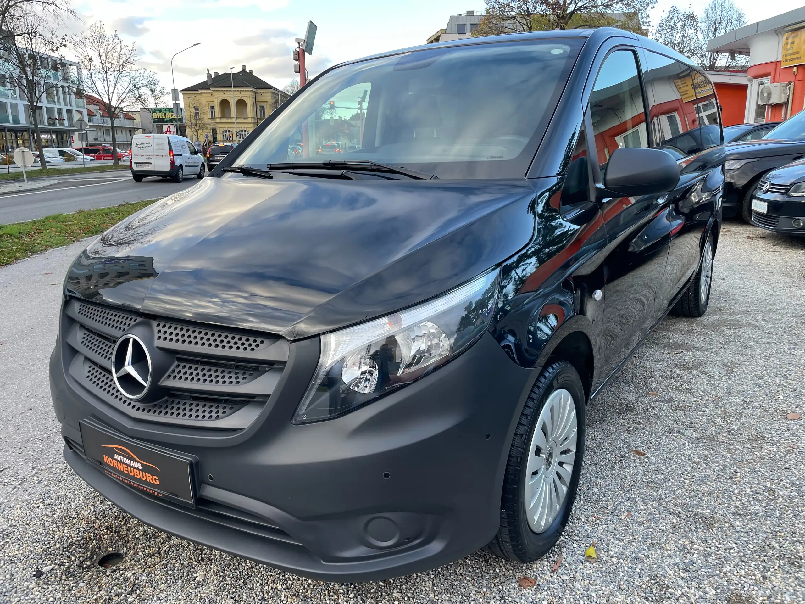 Mercedes-Benz - Vito