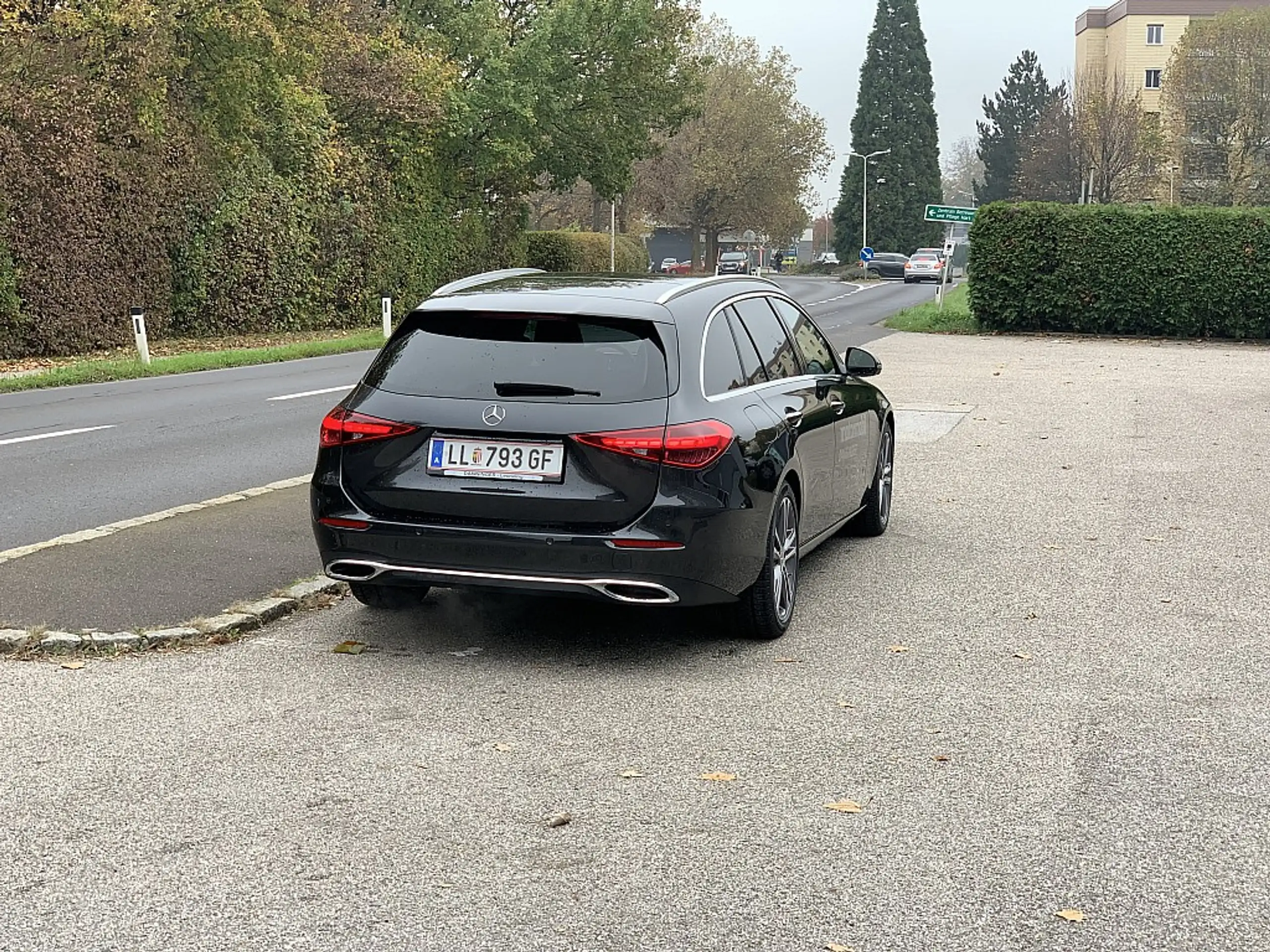 Mercedes-Benz - C 220