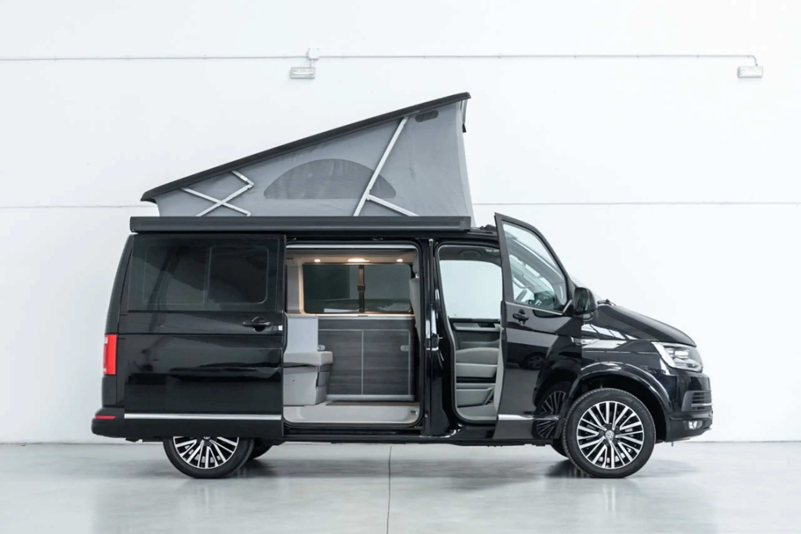 Volkswagen - T5 California