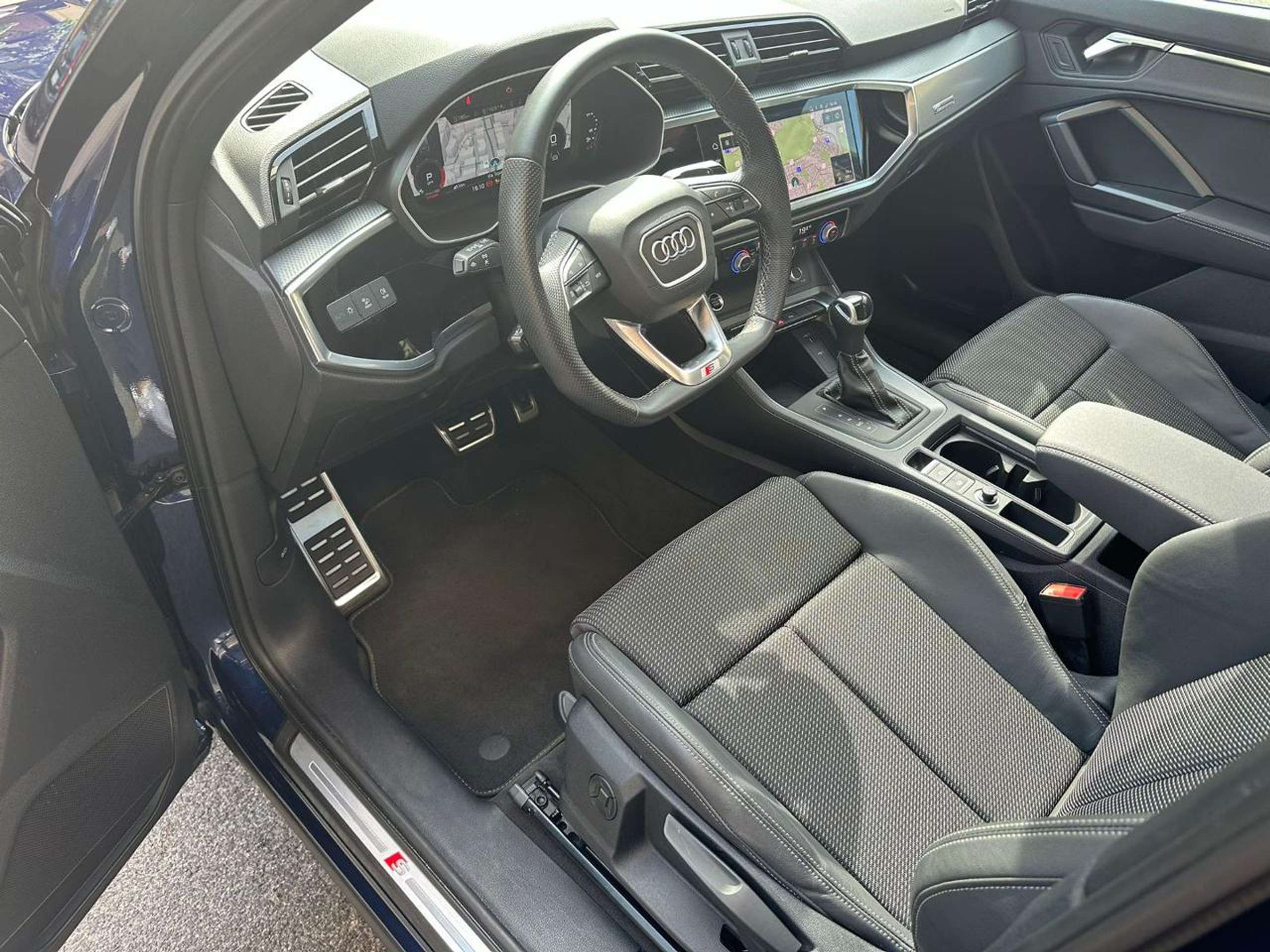 Audi - Q3