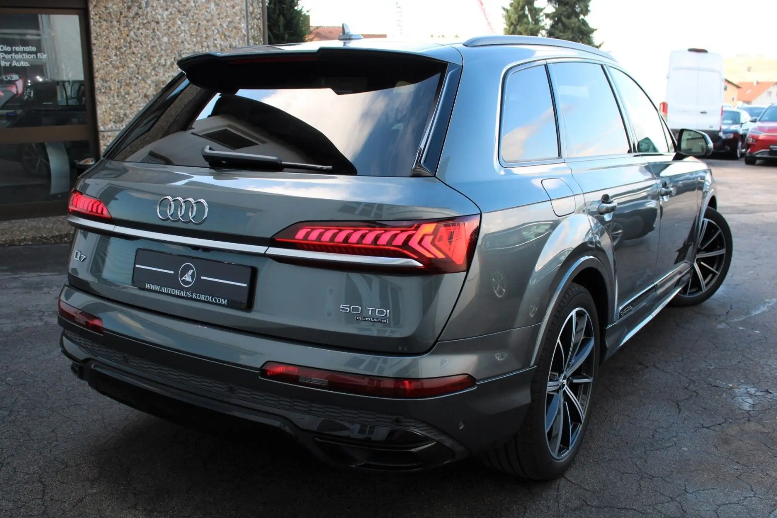 Audi - Q7