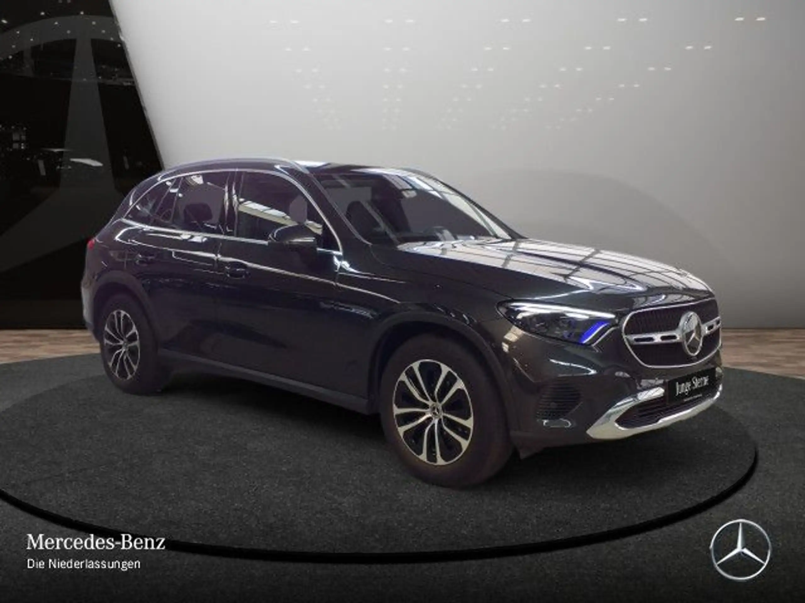 Mercedes-Benz - GLC 200