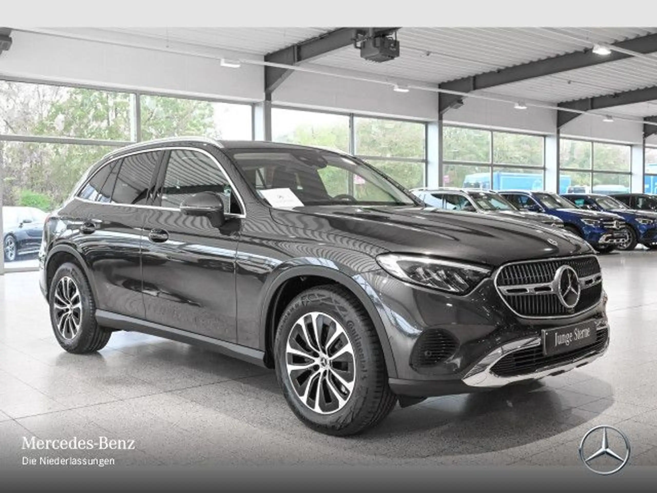 Mercedes-Benz - GLC 200