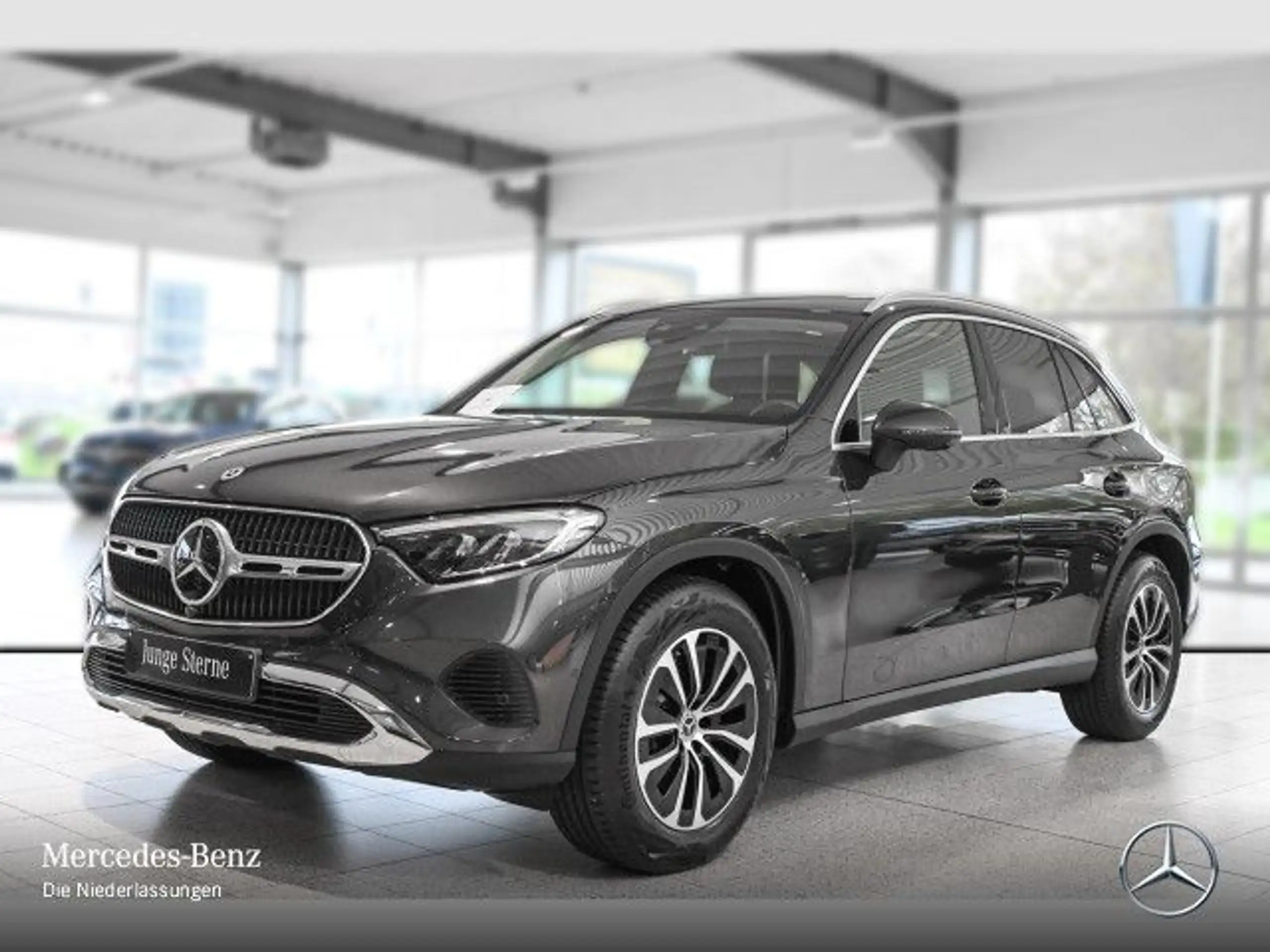 Mercedes-Benz - GLC 200