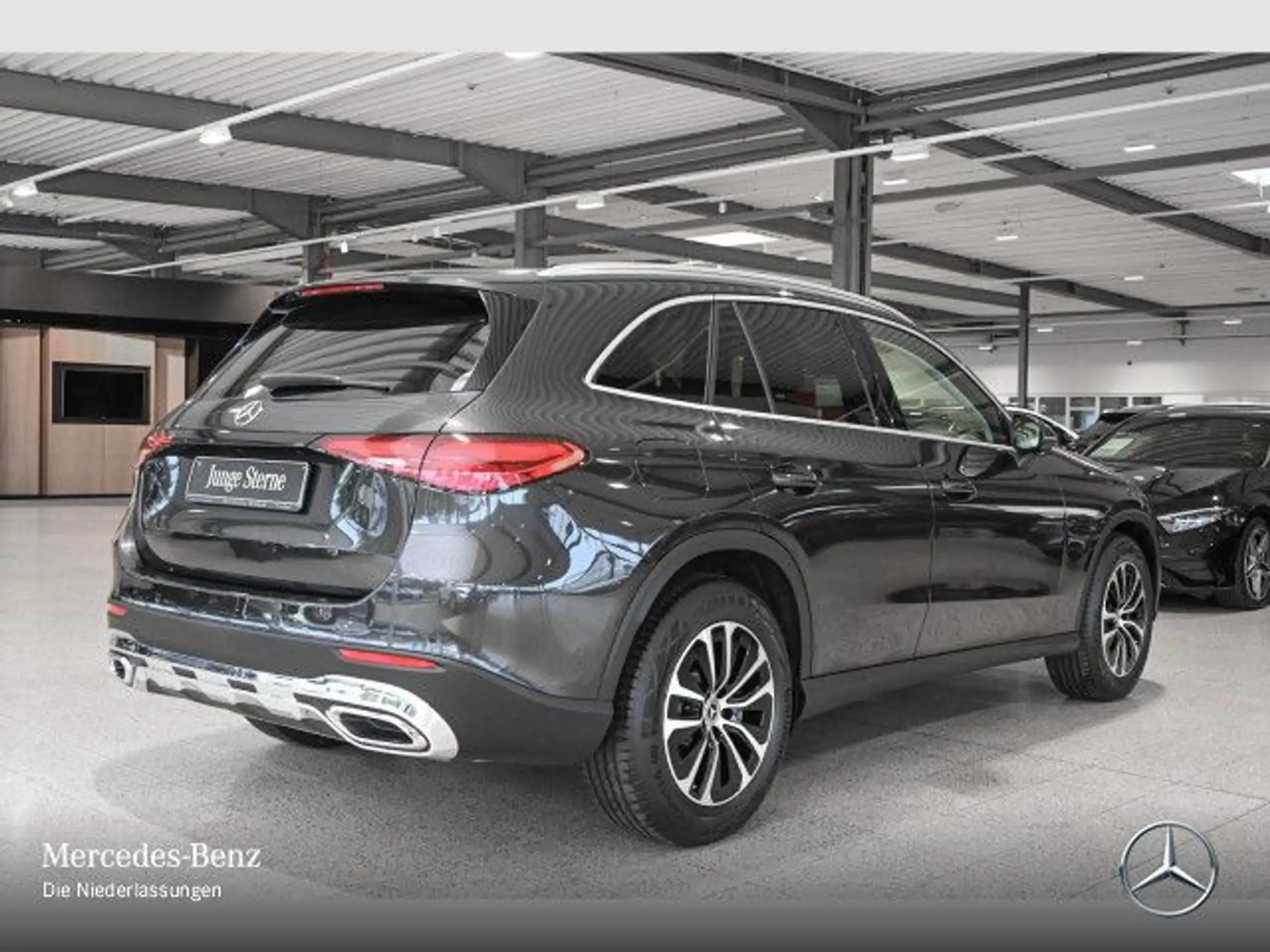 Mercedes-Benz - GLC 200