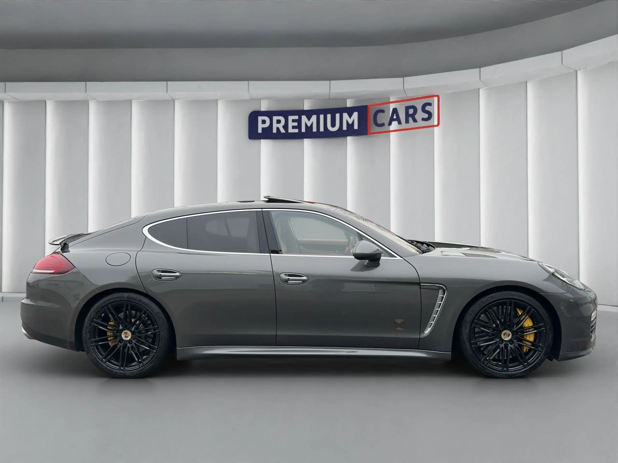 Porsche - Panamera