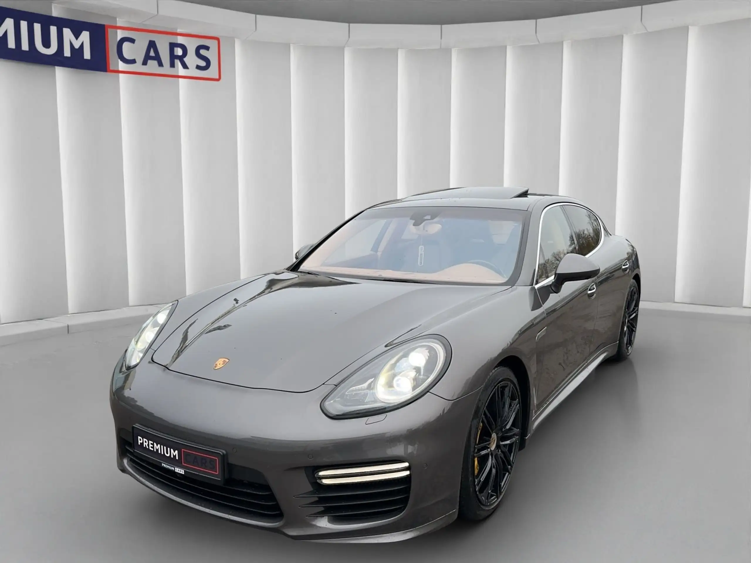 Porsche - Panamera