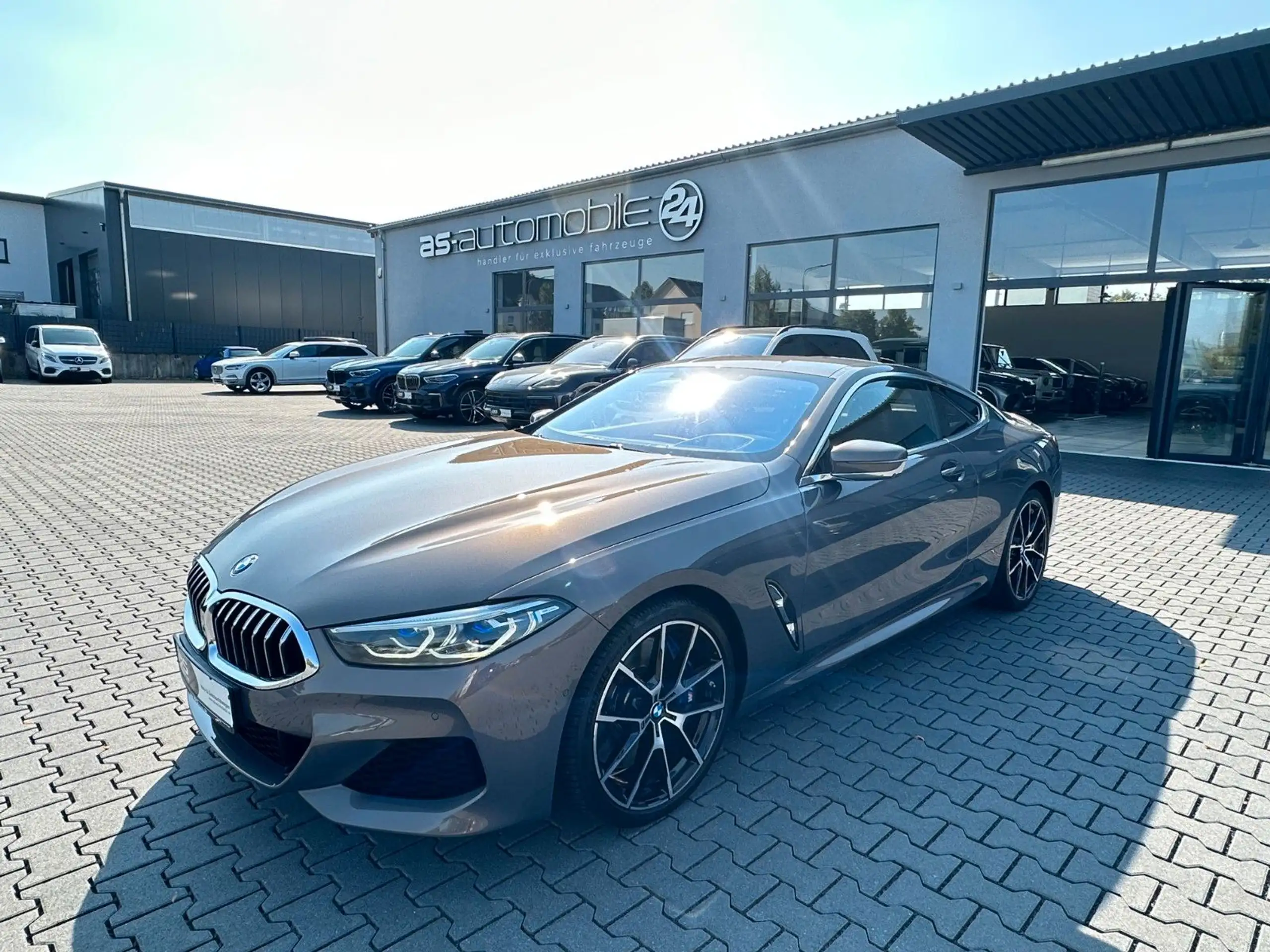 BMW - 840