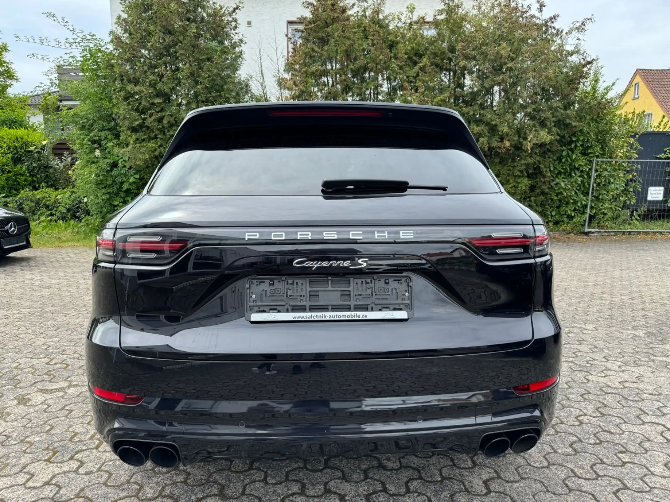 Porsche - Cayenne