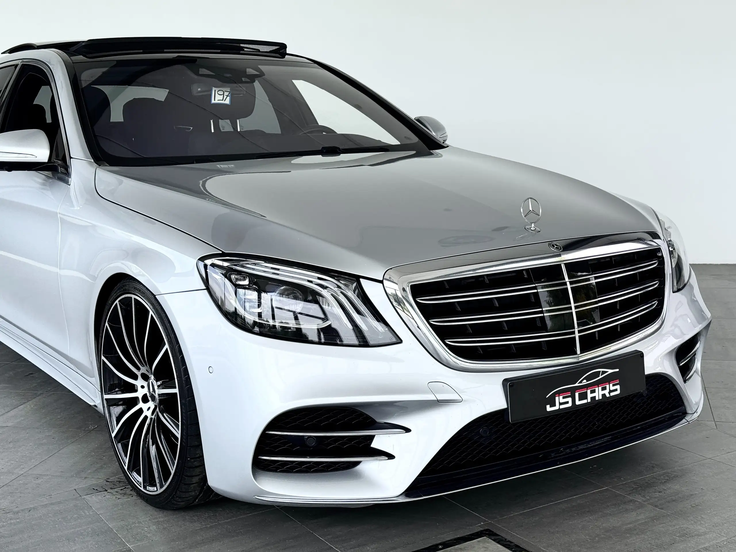 Mercedes-Benz - S 400