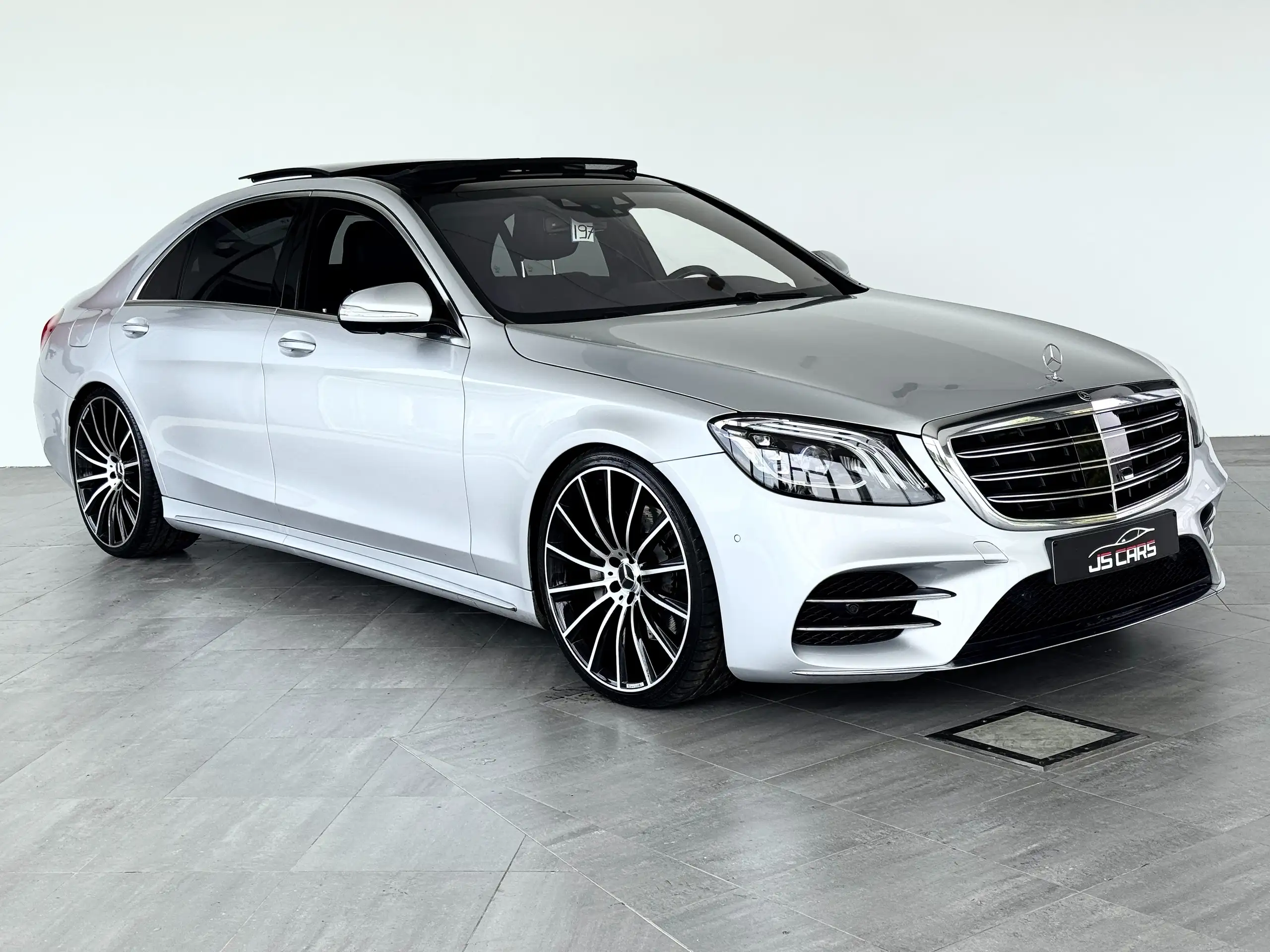 Mercedes-Benz - S 400