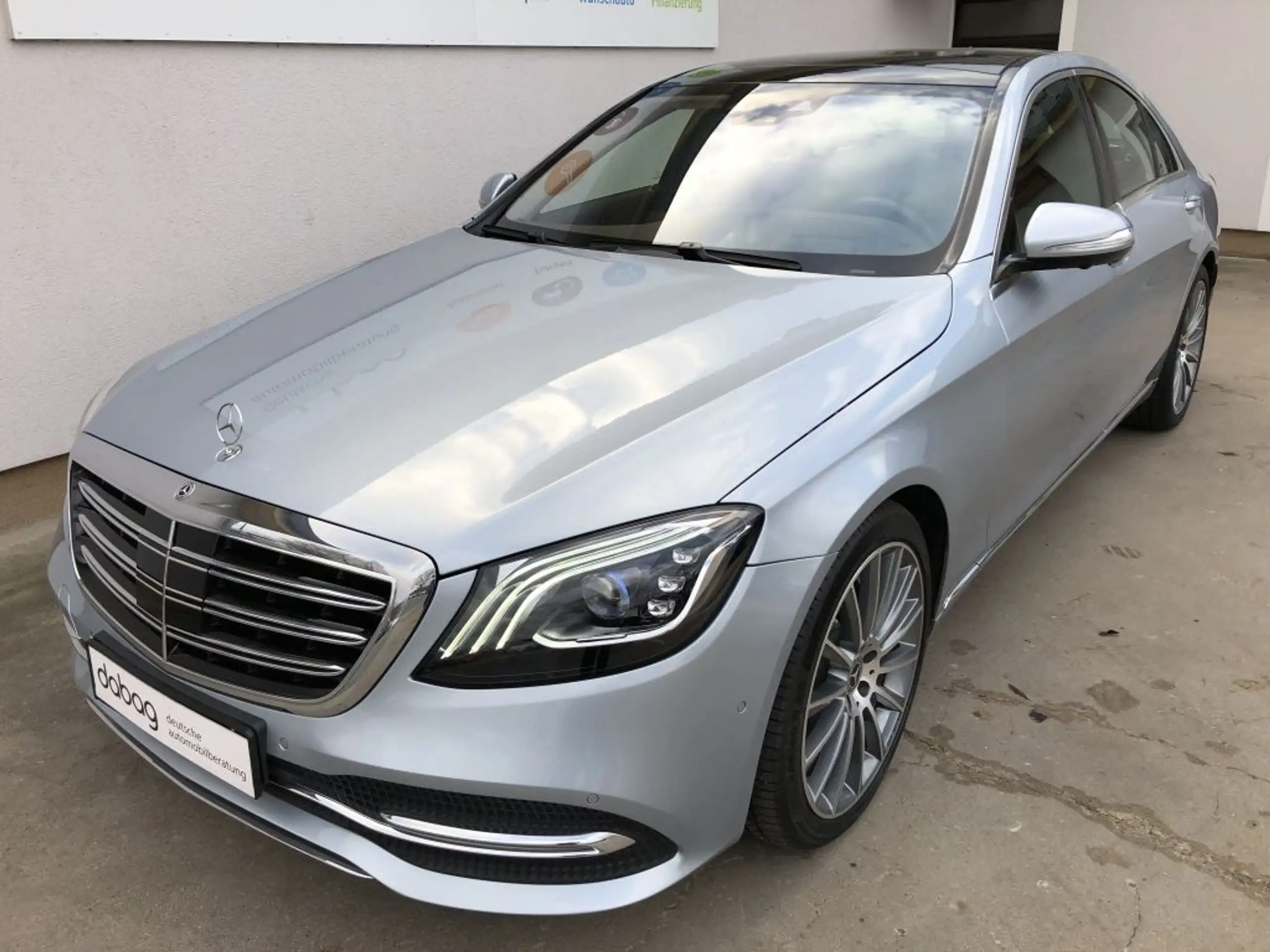 Mercedes-Benz - S 400