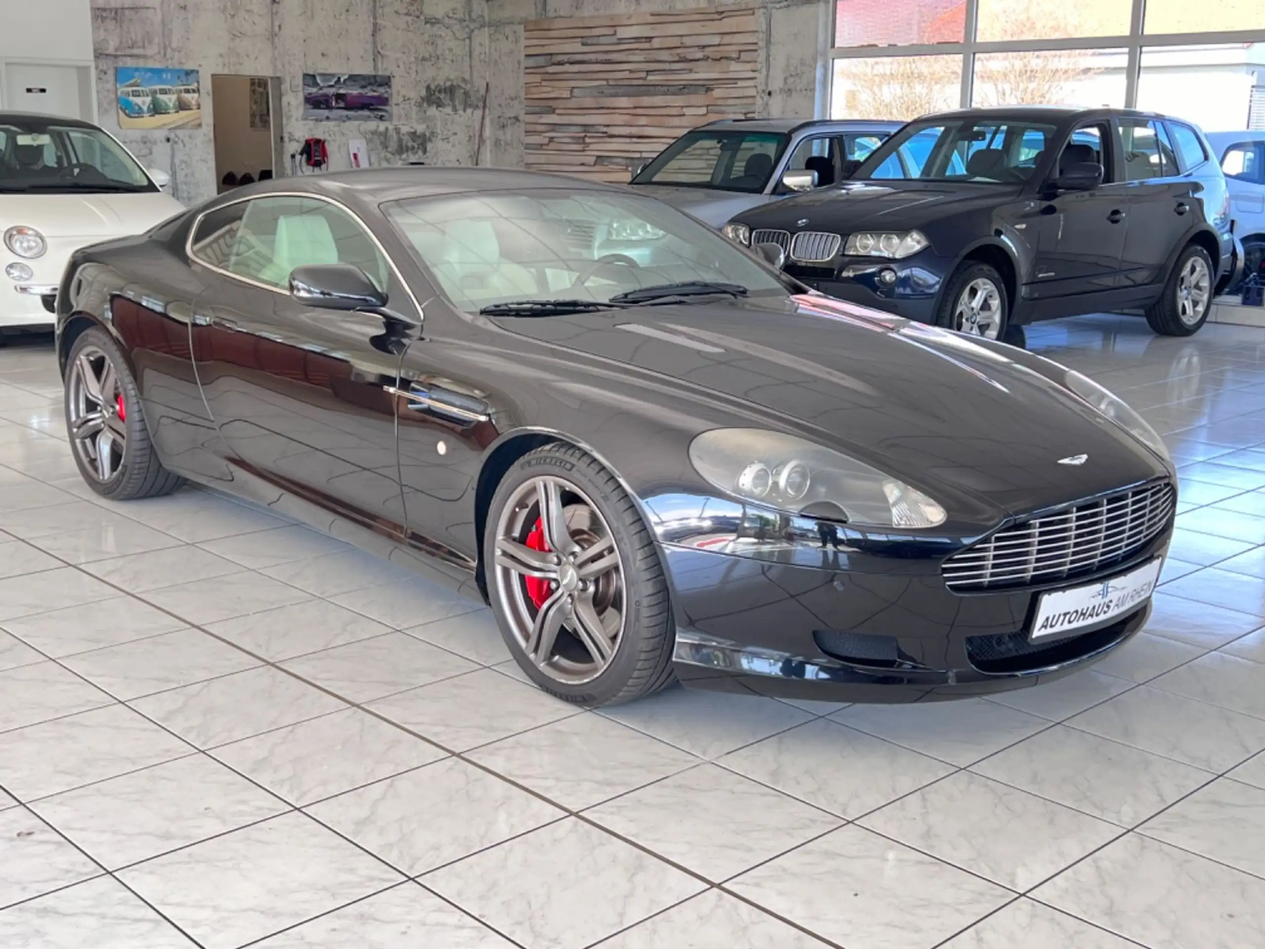 Aston Martin - DB9