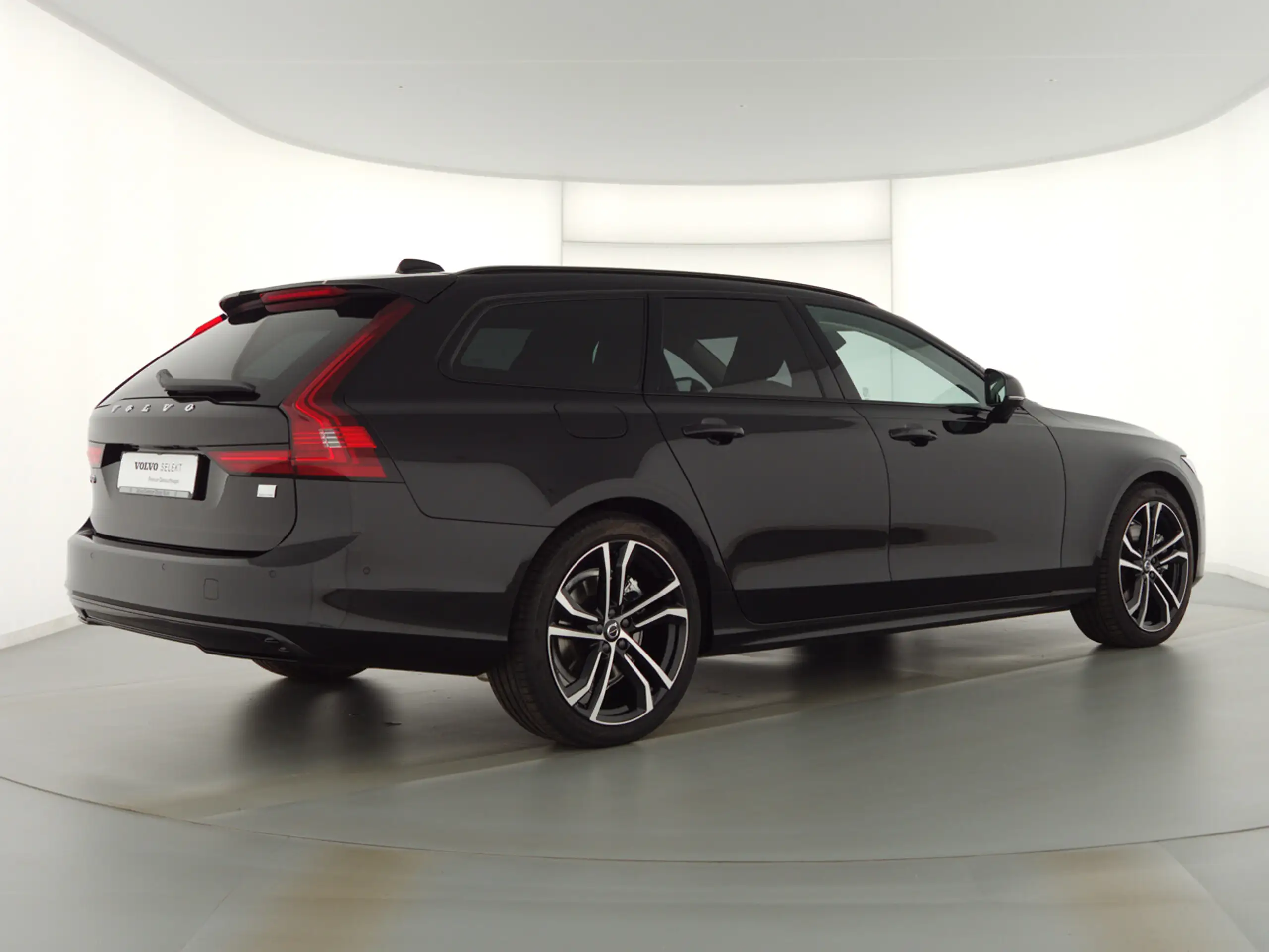 Volvo - V90