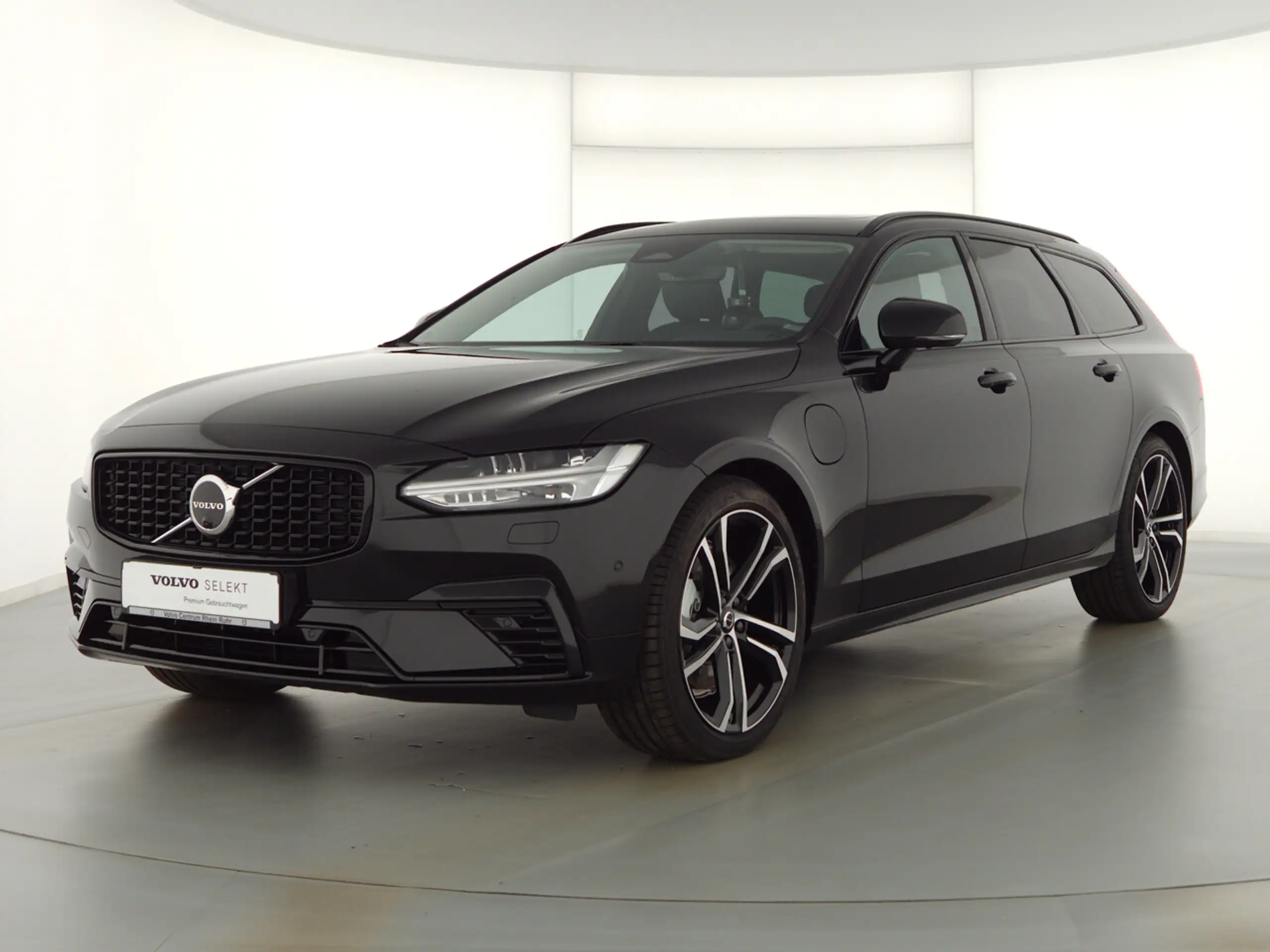 Volvo - V90