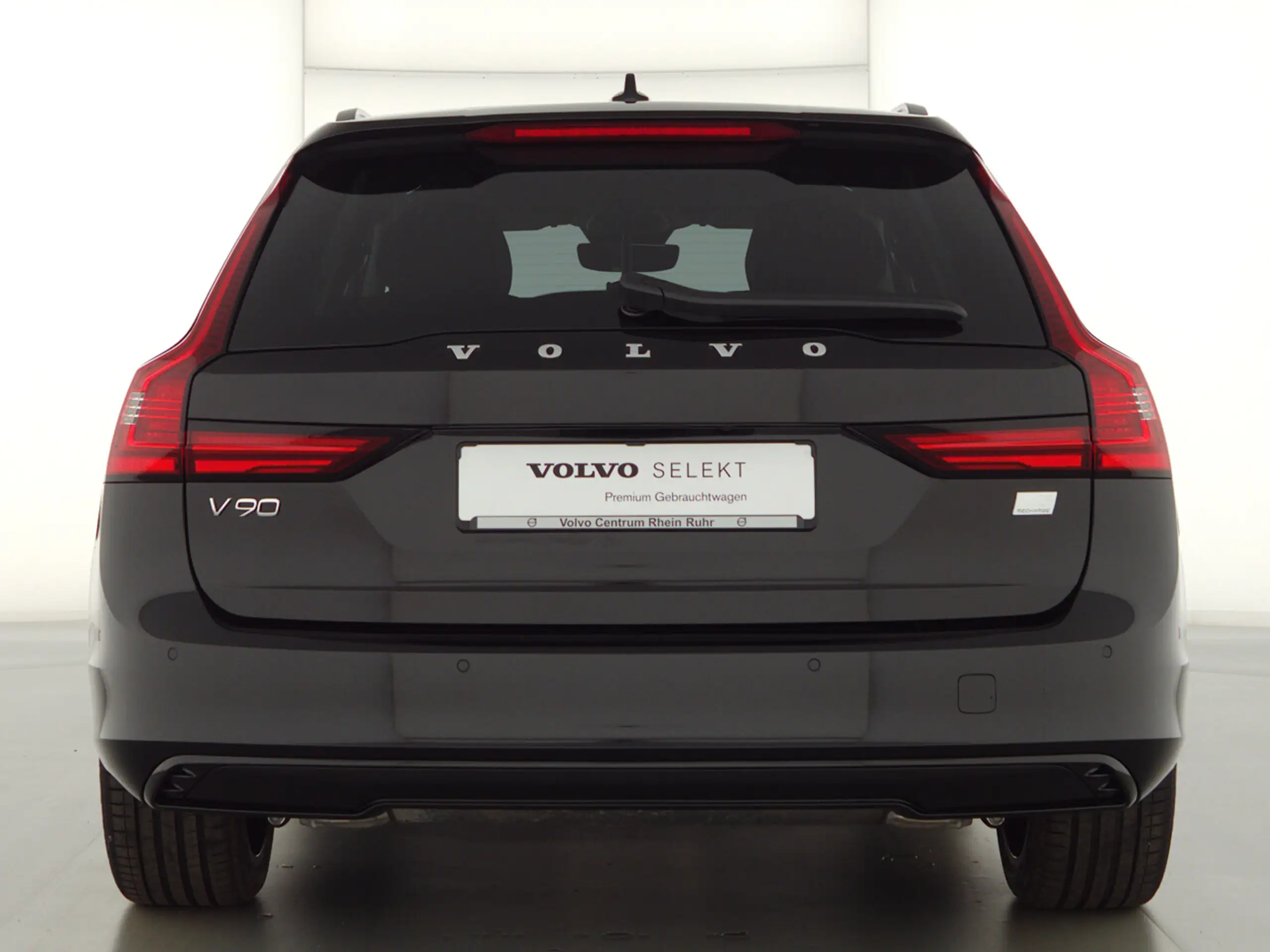 Volvo - V90