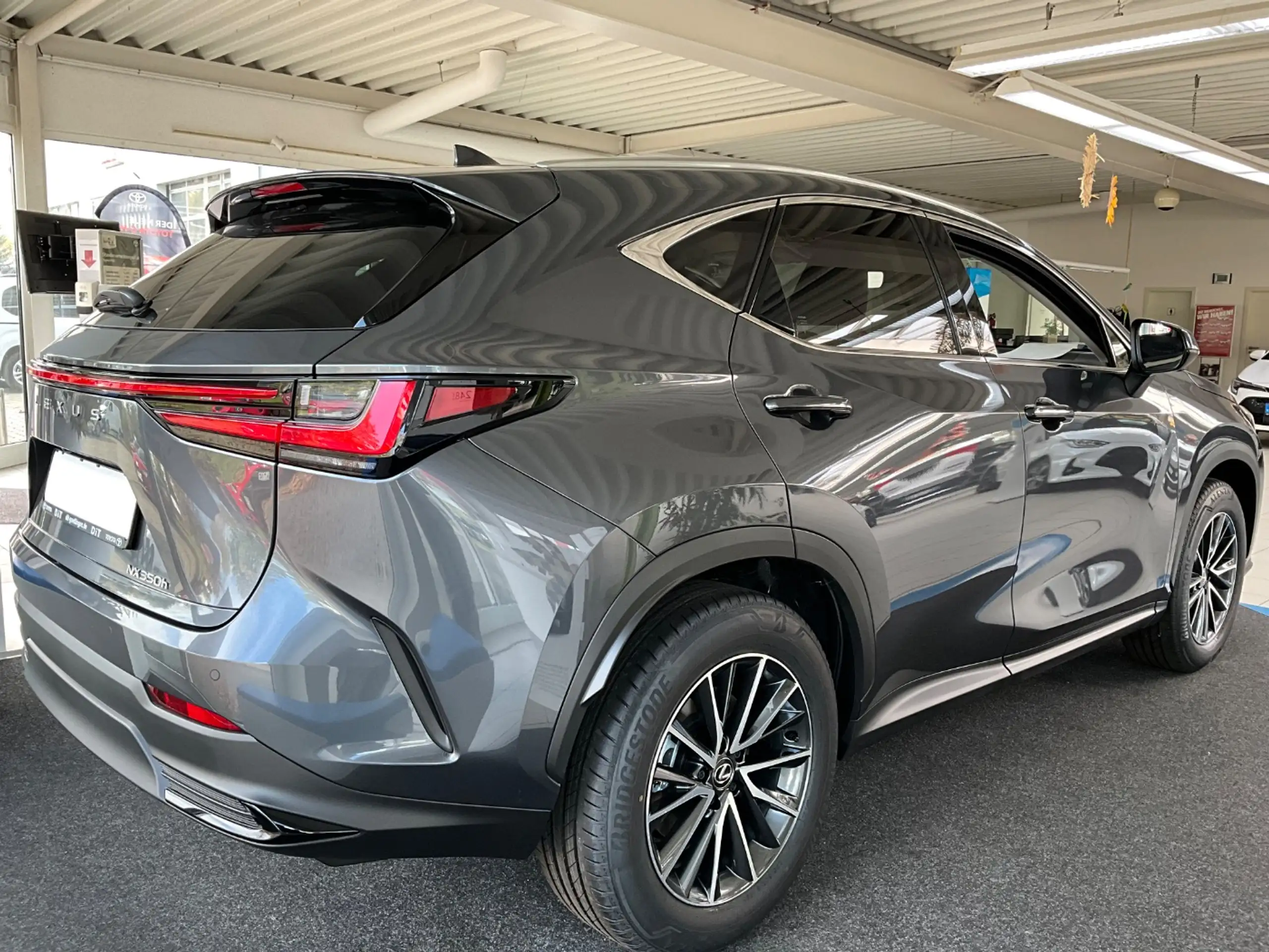 Lexus - NX 350h