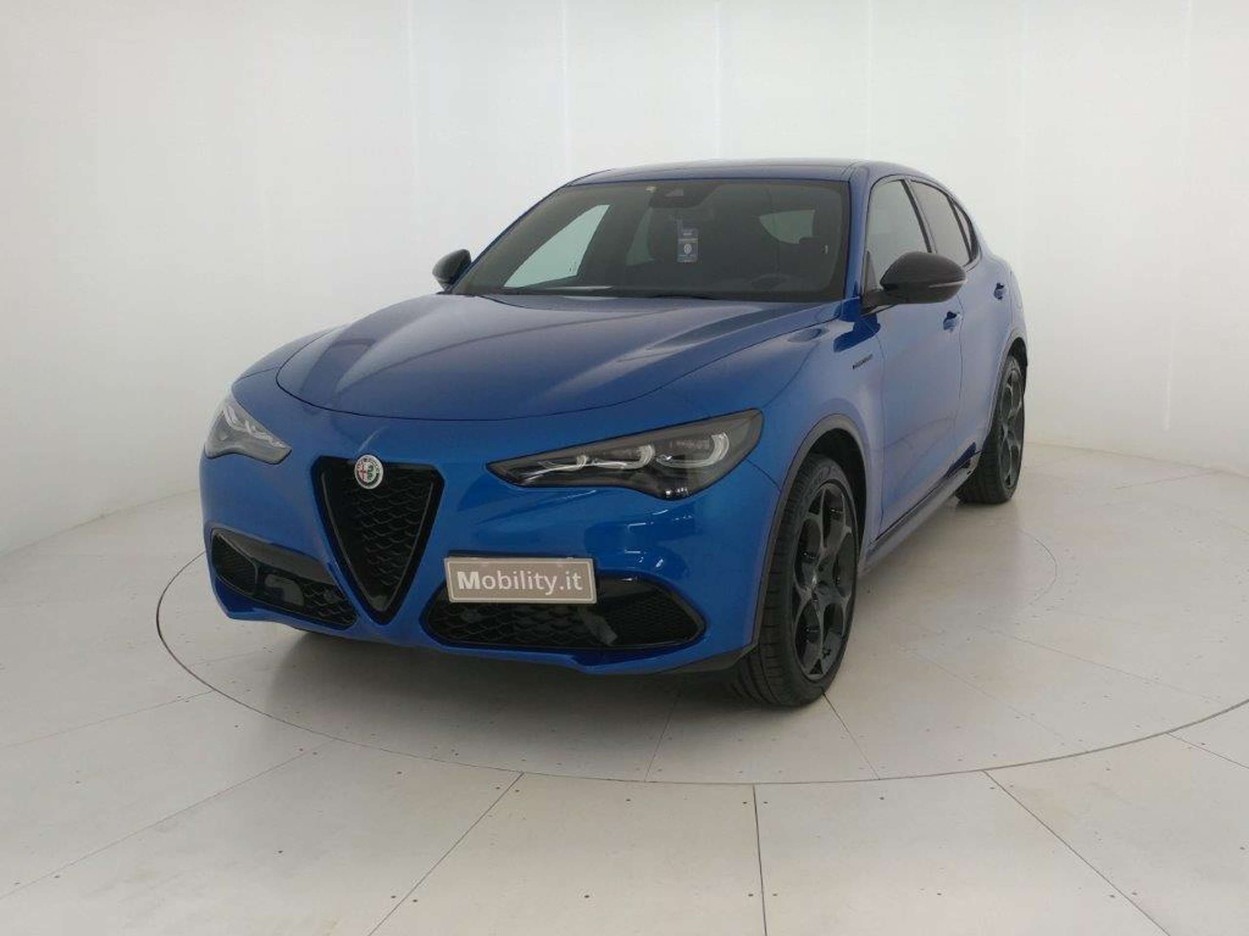 Alfa Romeo Stelvio 2023