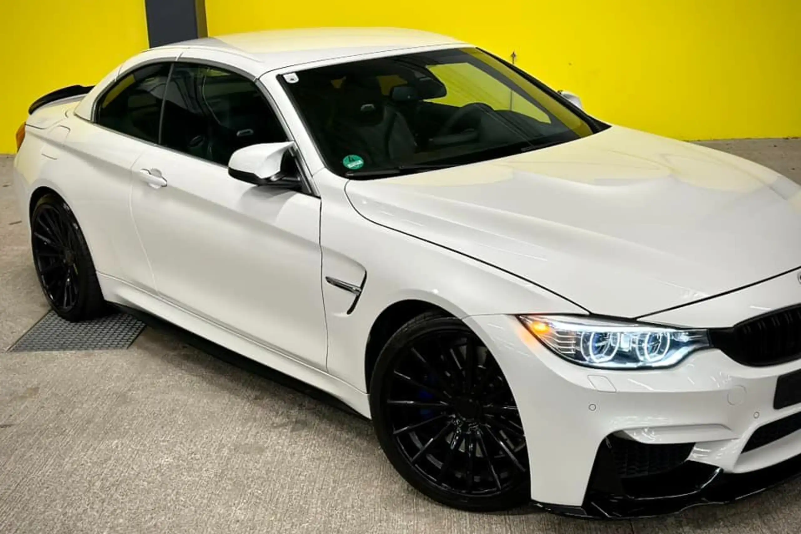 BMW - M4