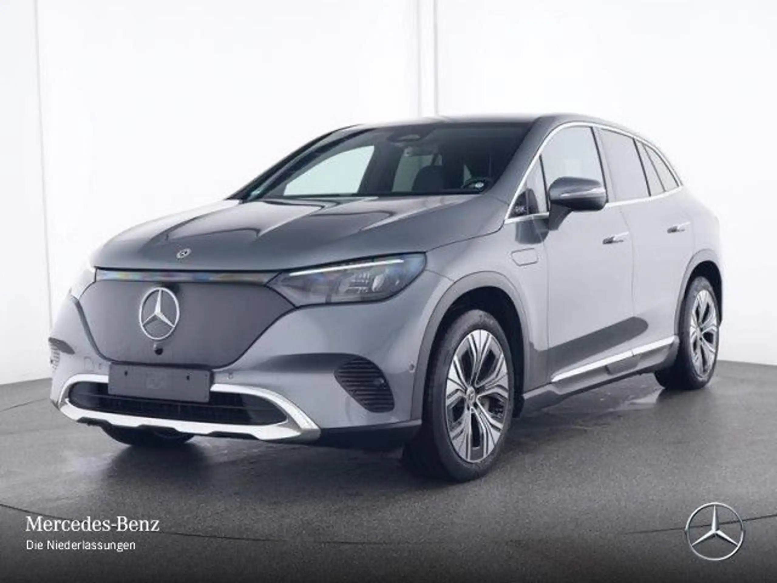 Mercedes-Benz - EQE SUV