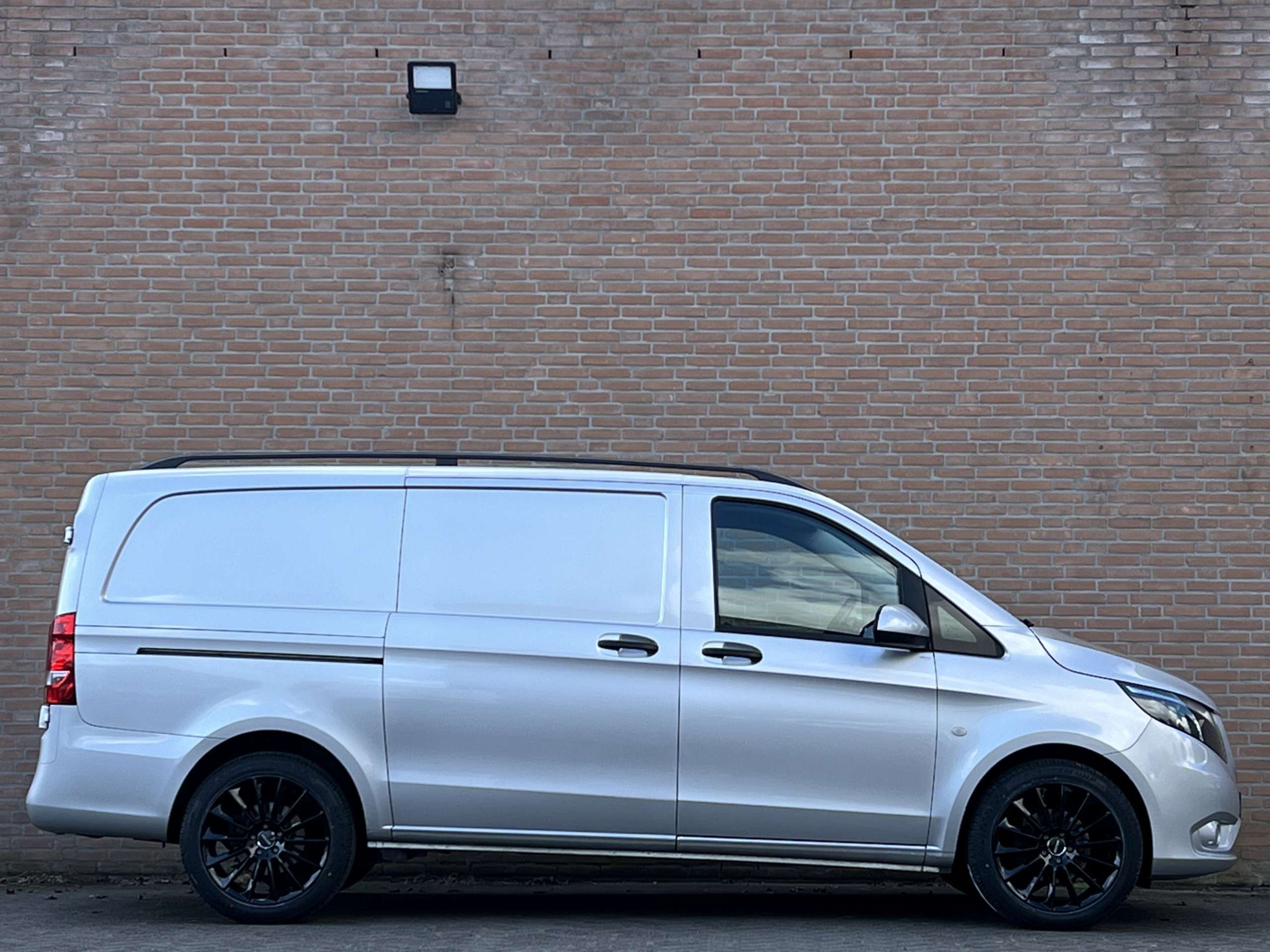 Mercedes-Benz - Vito