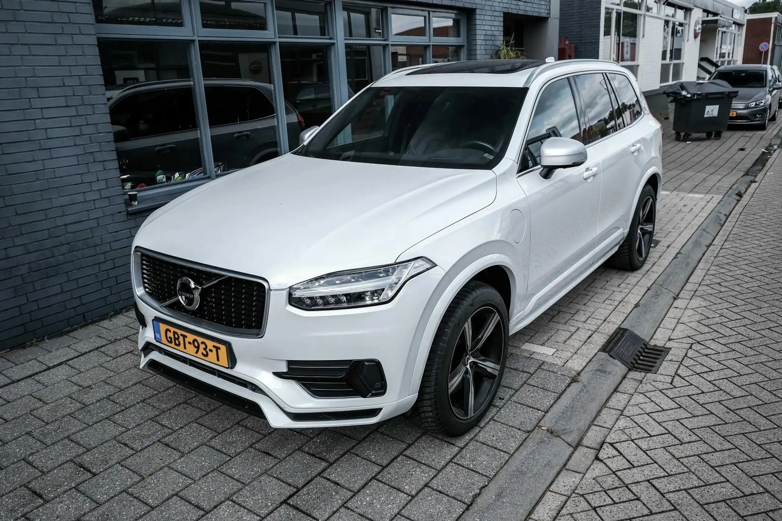 Volvo - XC90