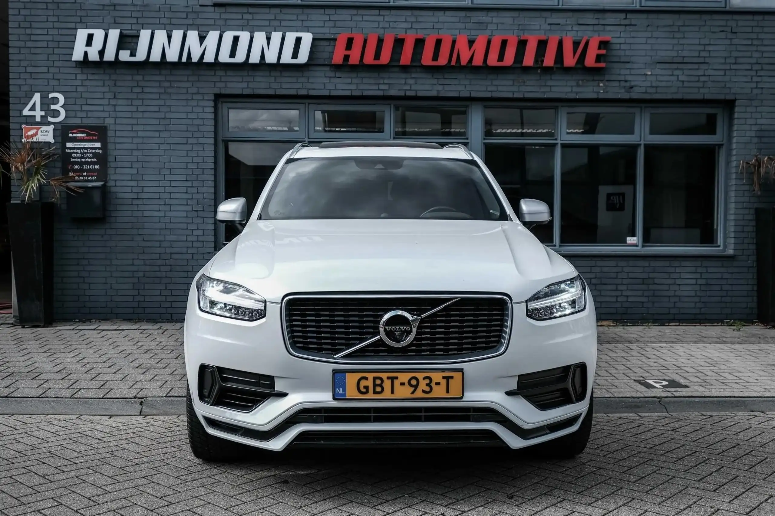 Volvo - XC90