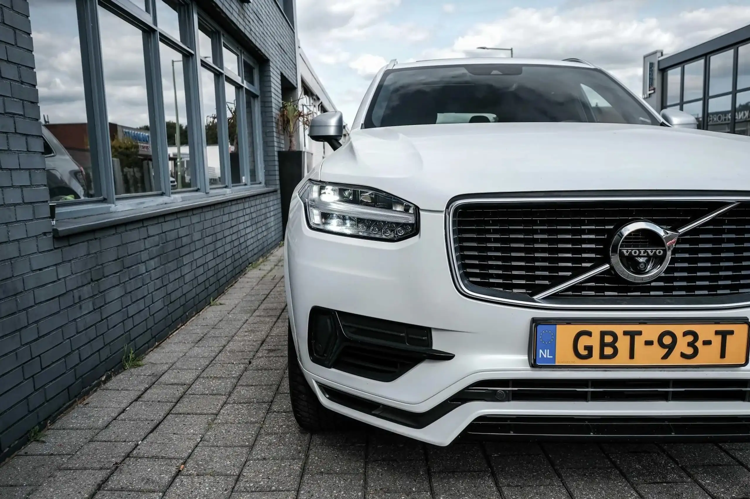 Volvo - XC90