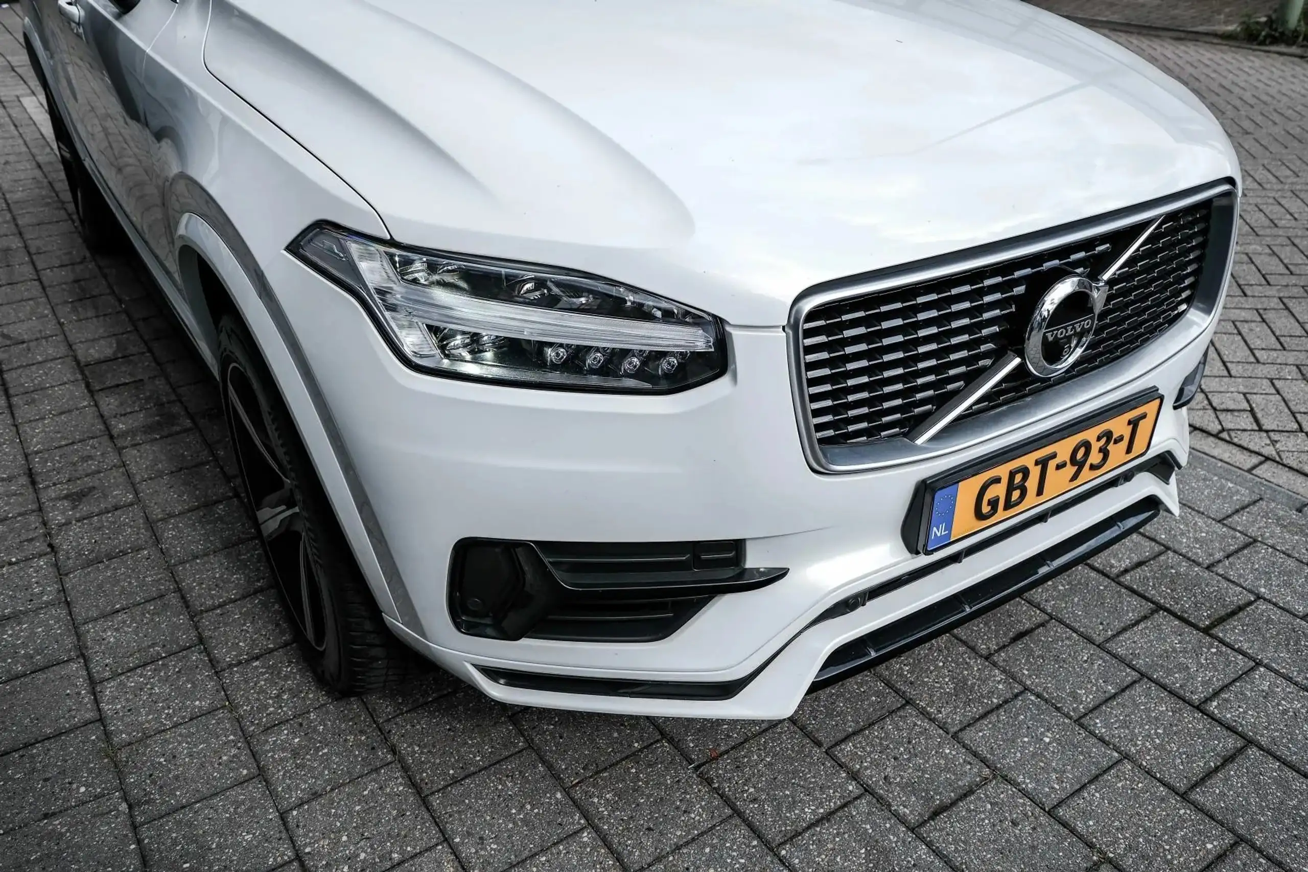 Volvo - XC90