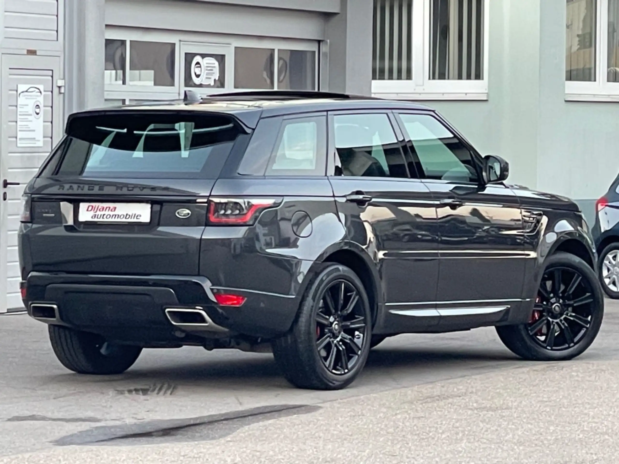 Land Rover - Range Rover Sport