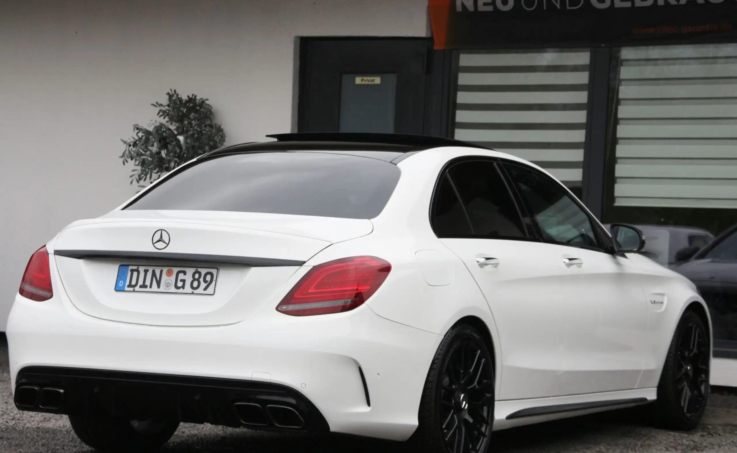 Mercedes-Benz - C 63 AMG