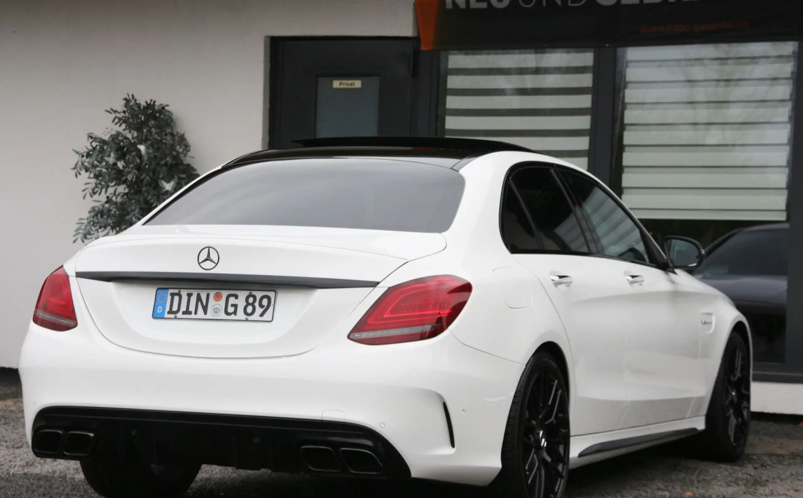 Mercedes-Benz - C 63 AMG