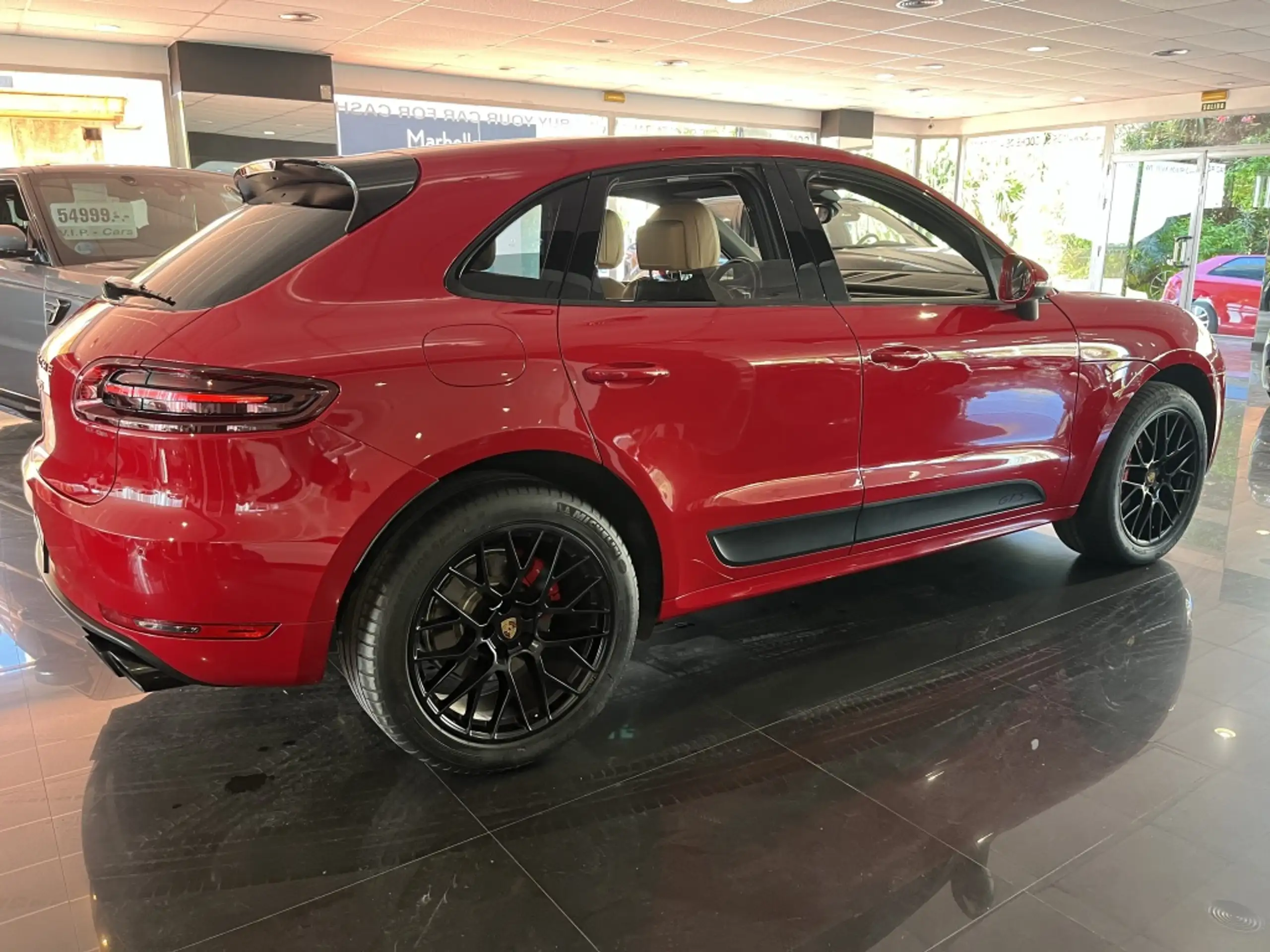 Porsche - Macan