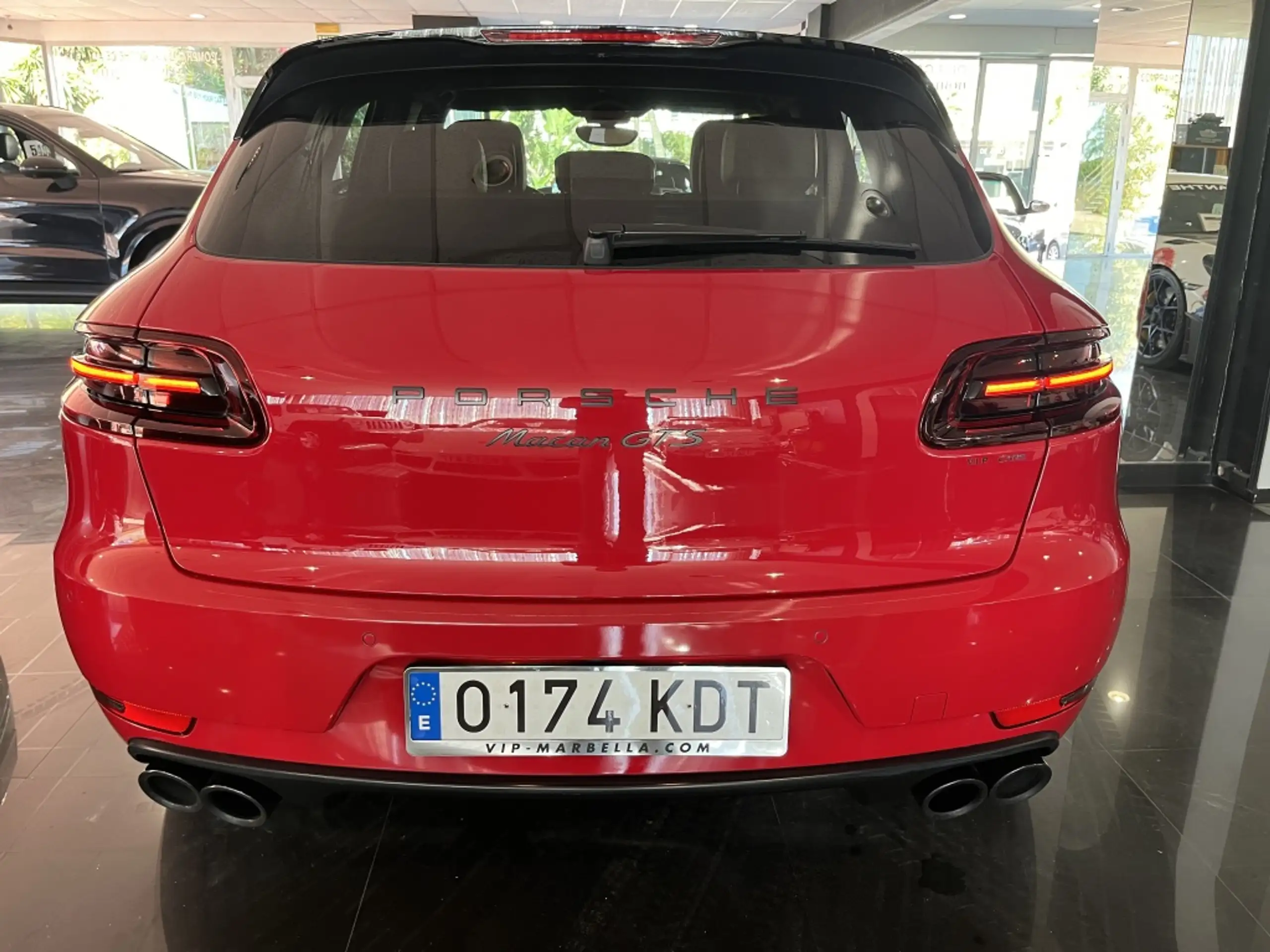 Porsche - Macan