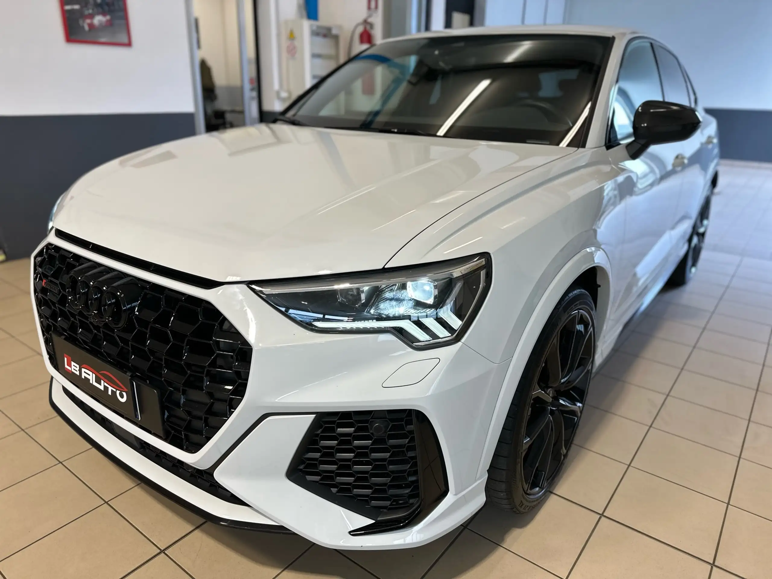 Audi - RS Q3