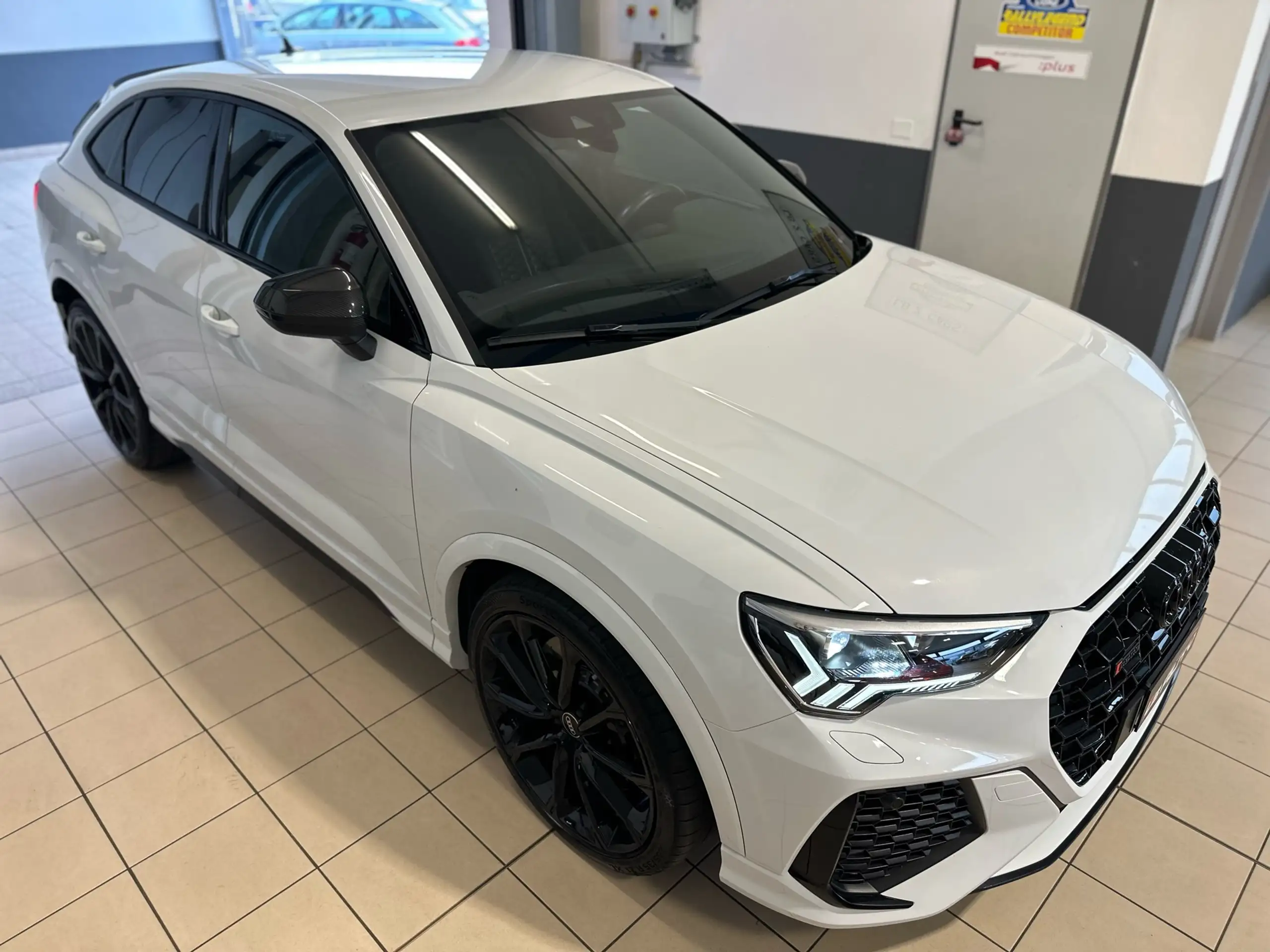 Audi - RS Q3