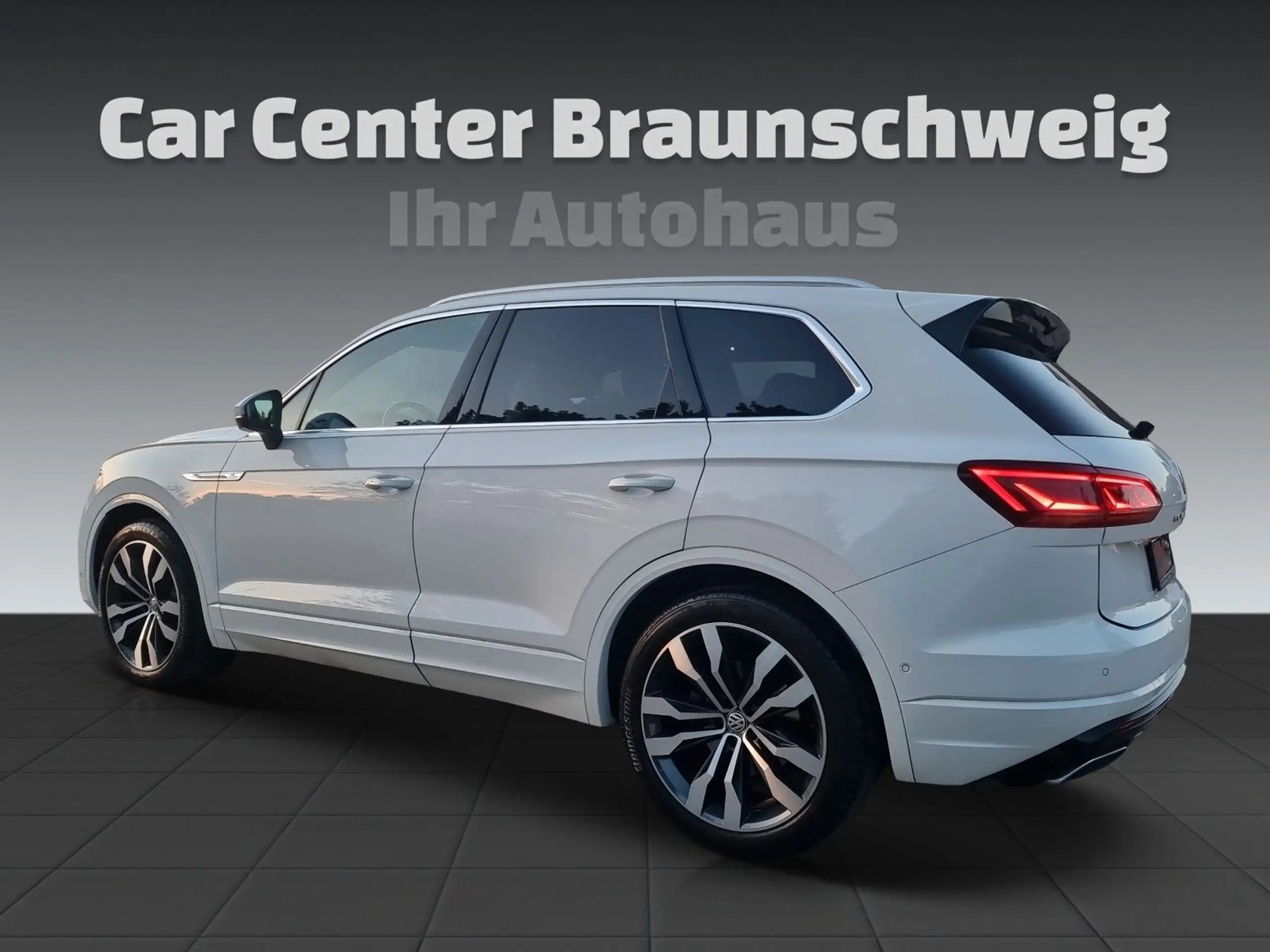 Volkswagen - Touareg