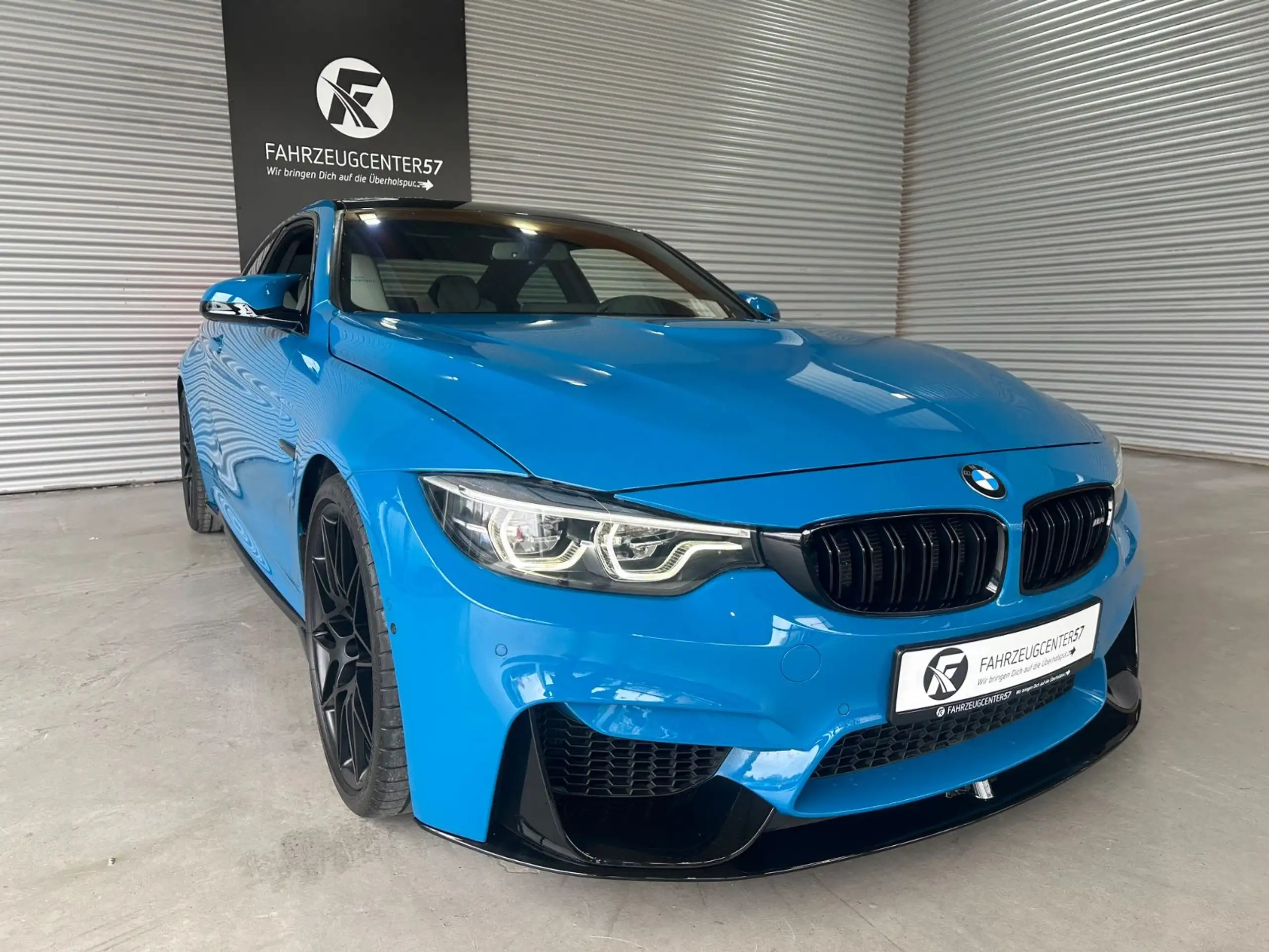 BMW - M4