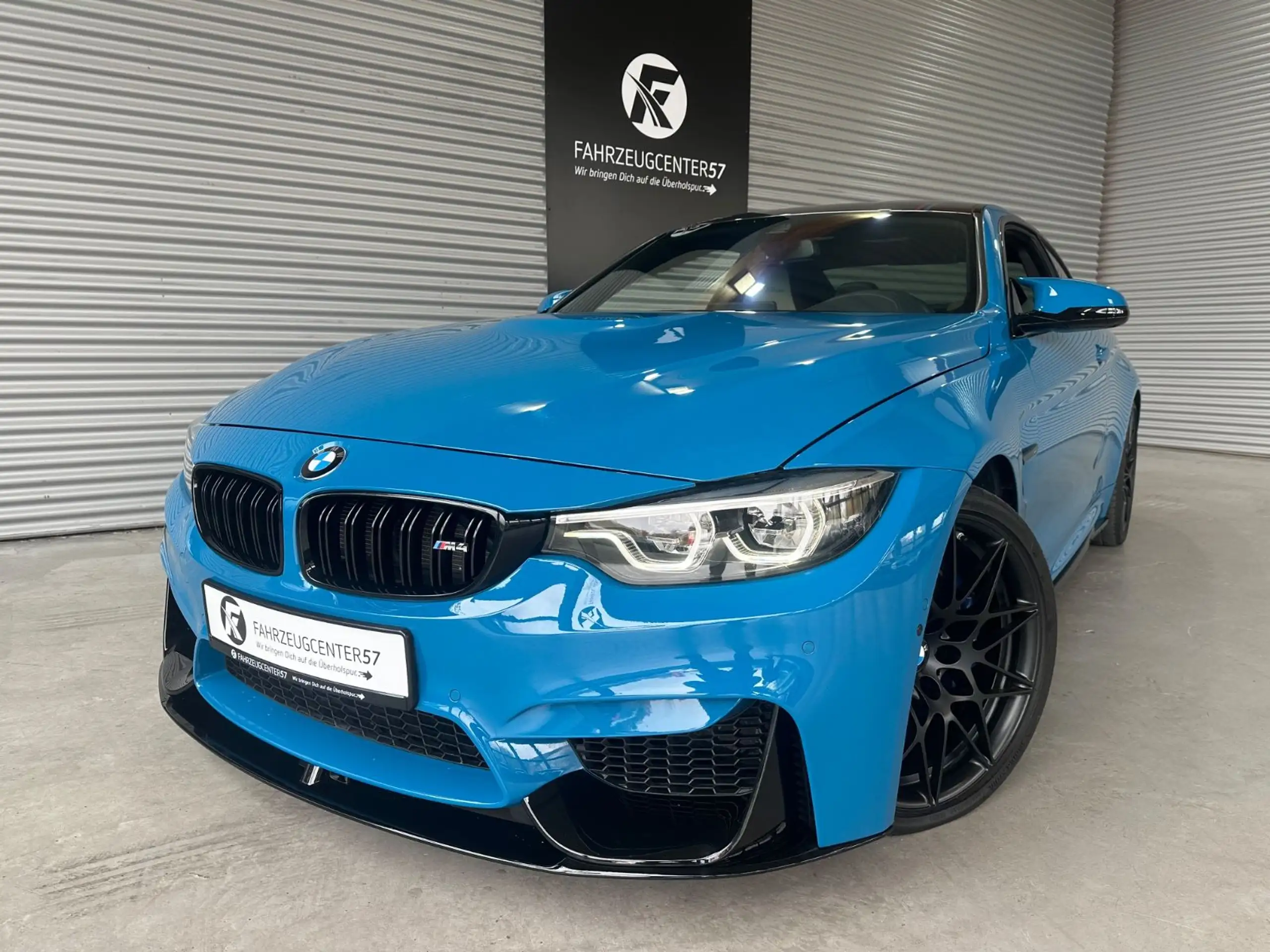 BMW - M4