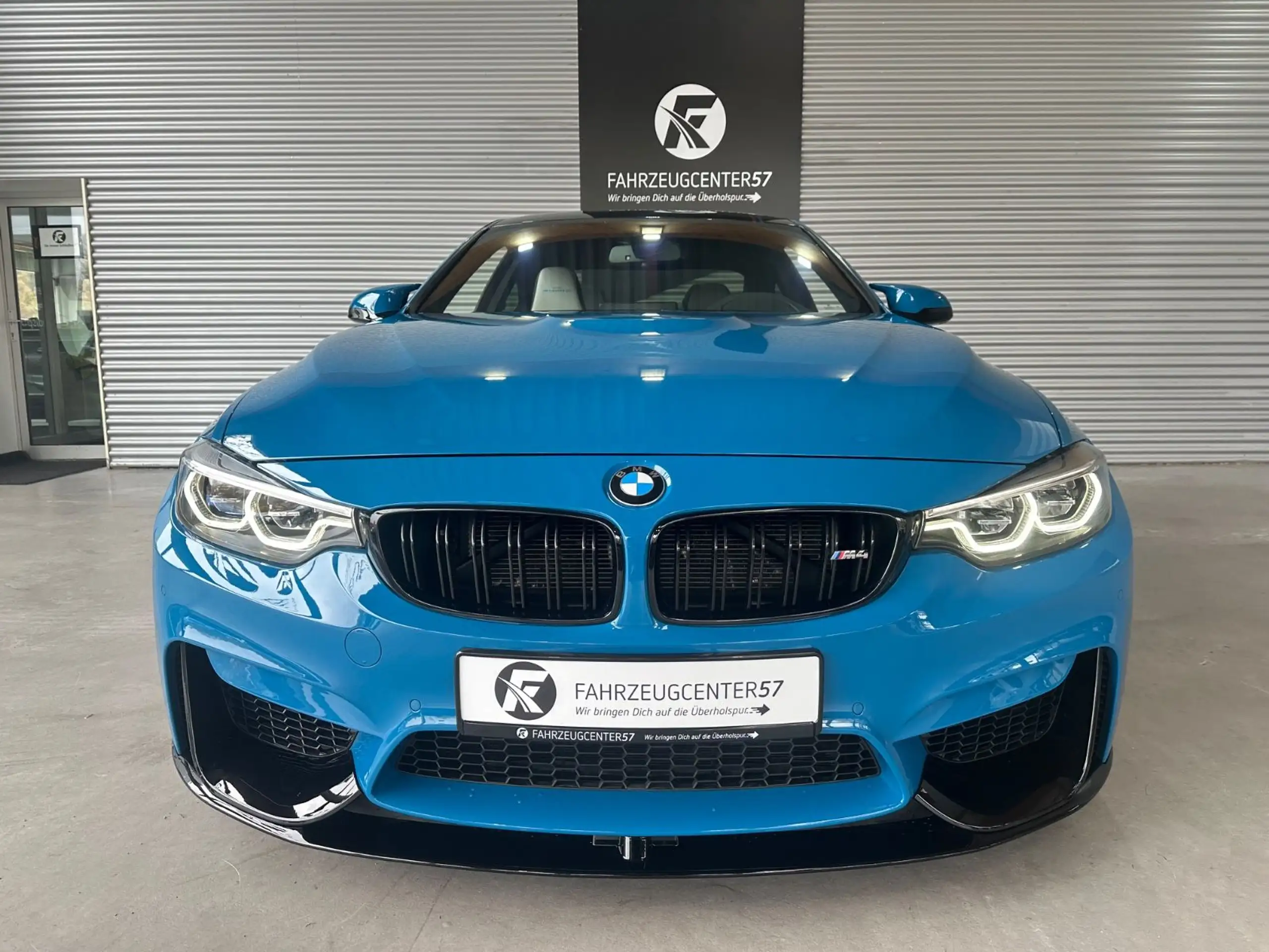 BMW - M4