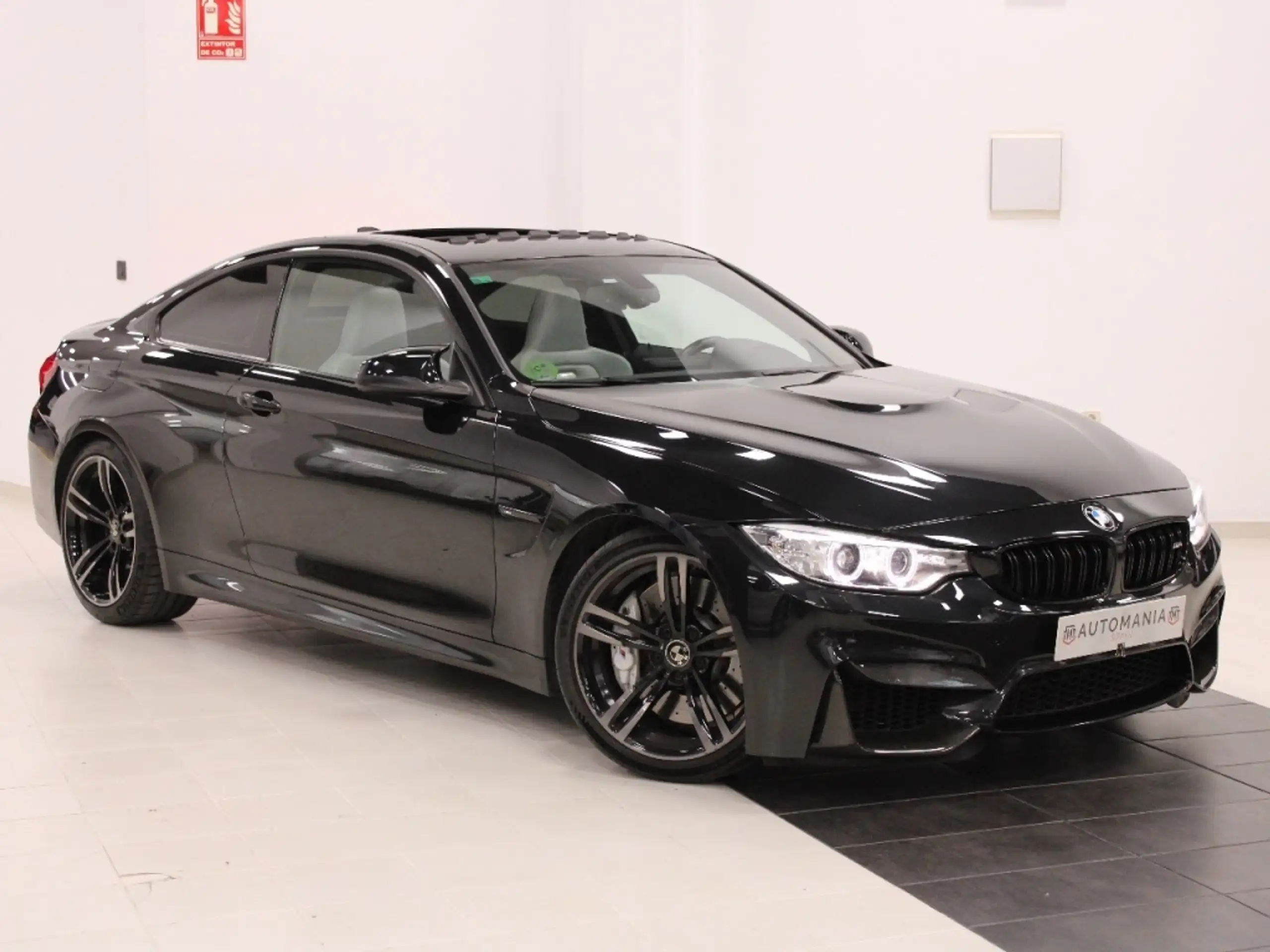 BMW M4 2015