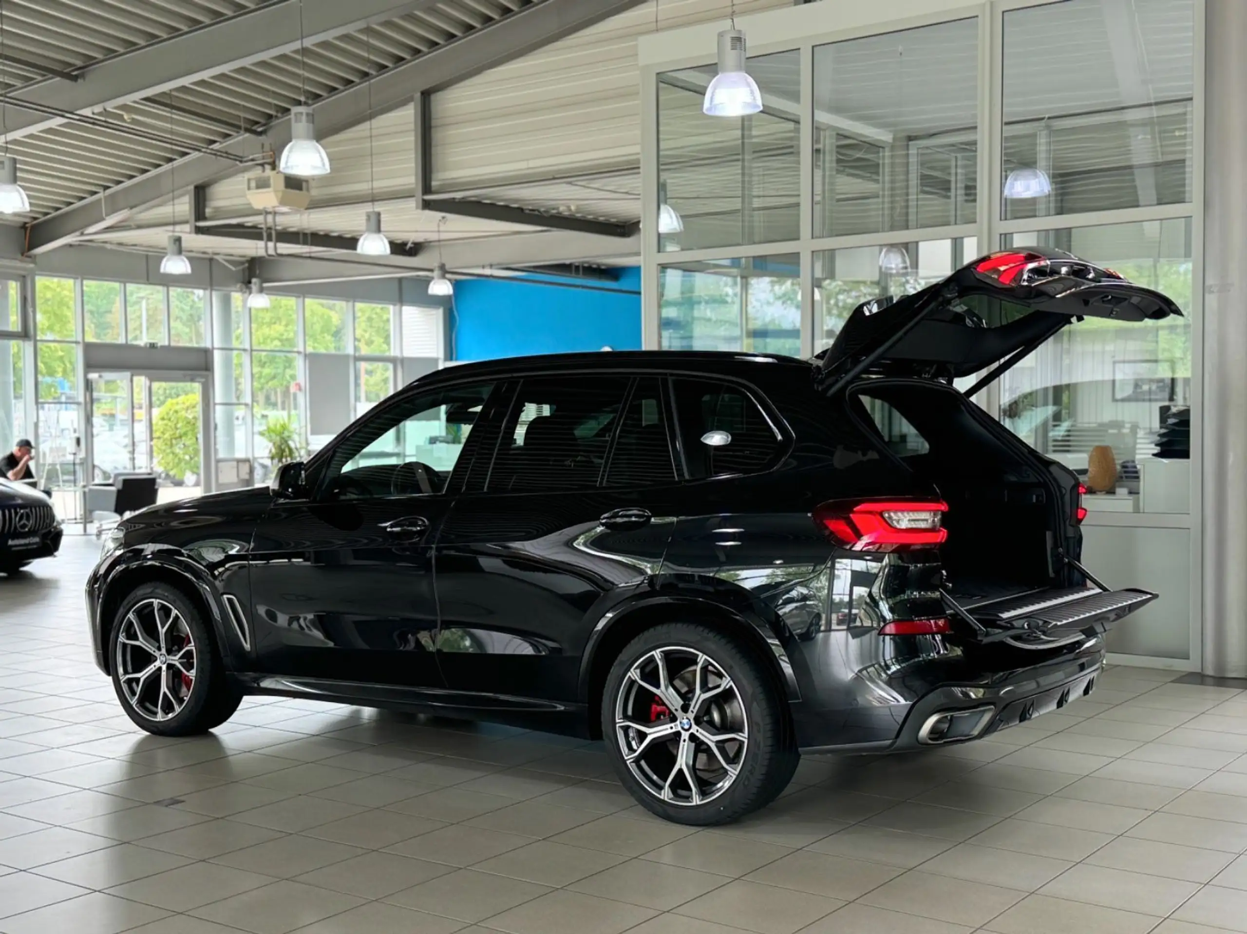 BMW - X5 M