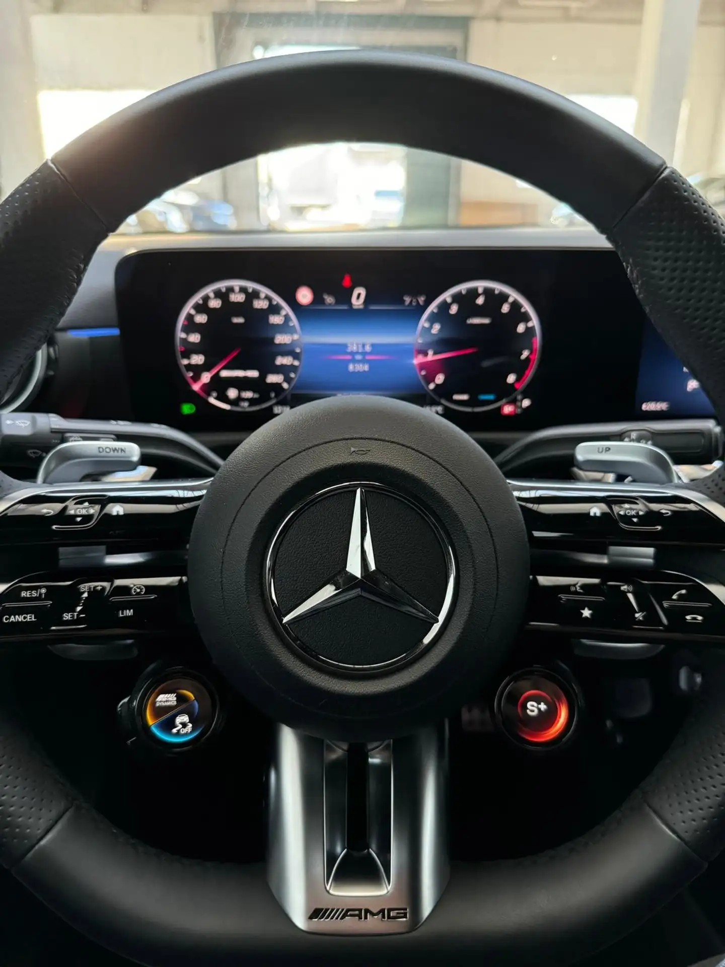 Mercedes-Benz - A 35 AMG