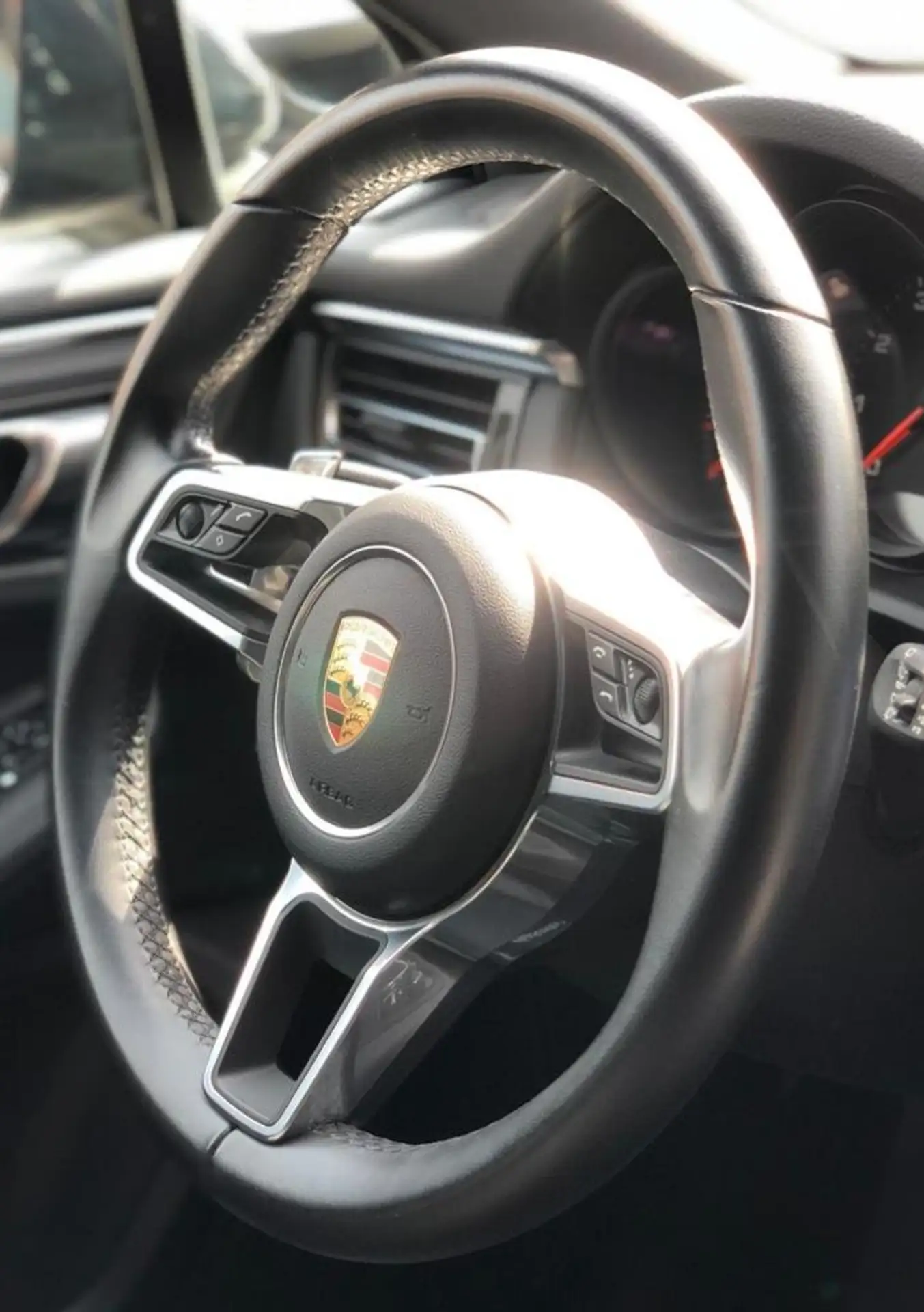 Porsche - Macan