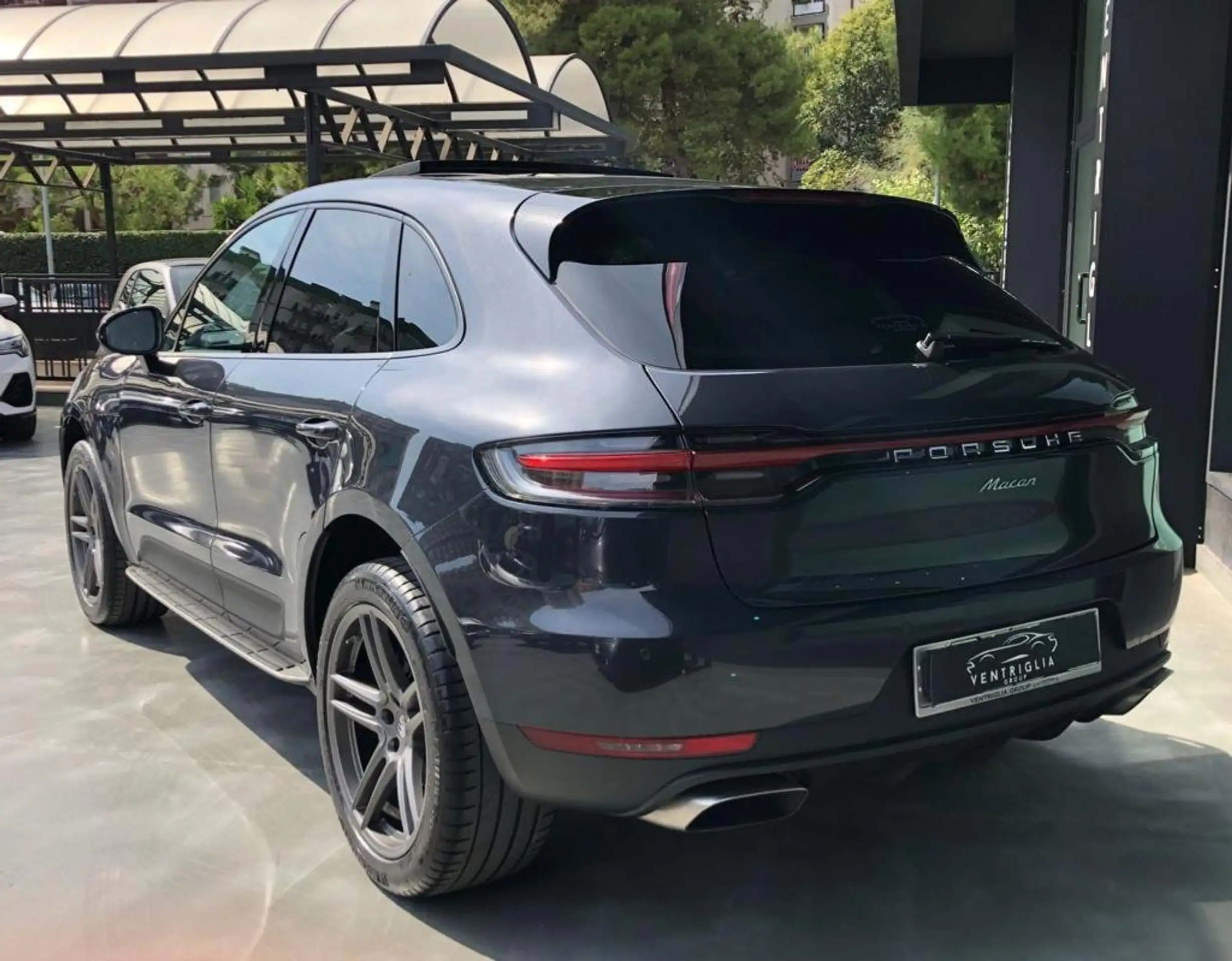 Porsche - Macan