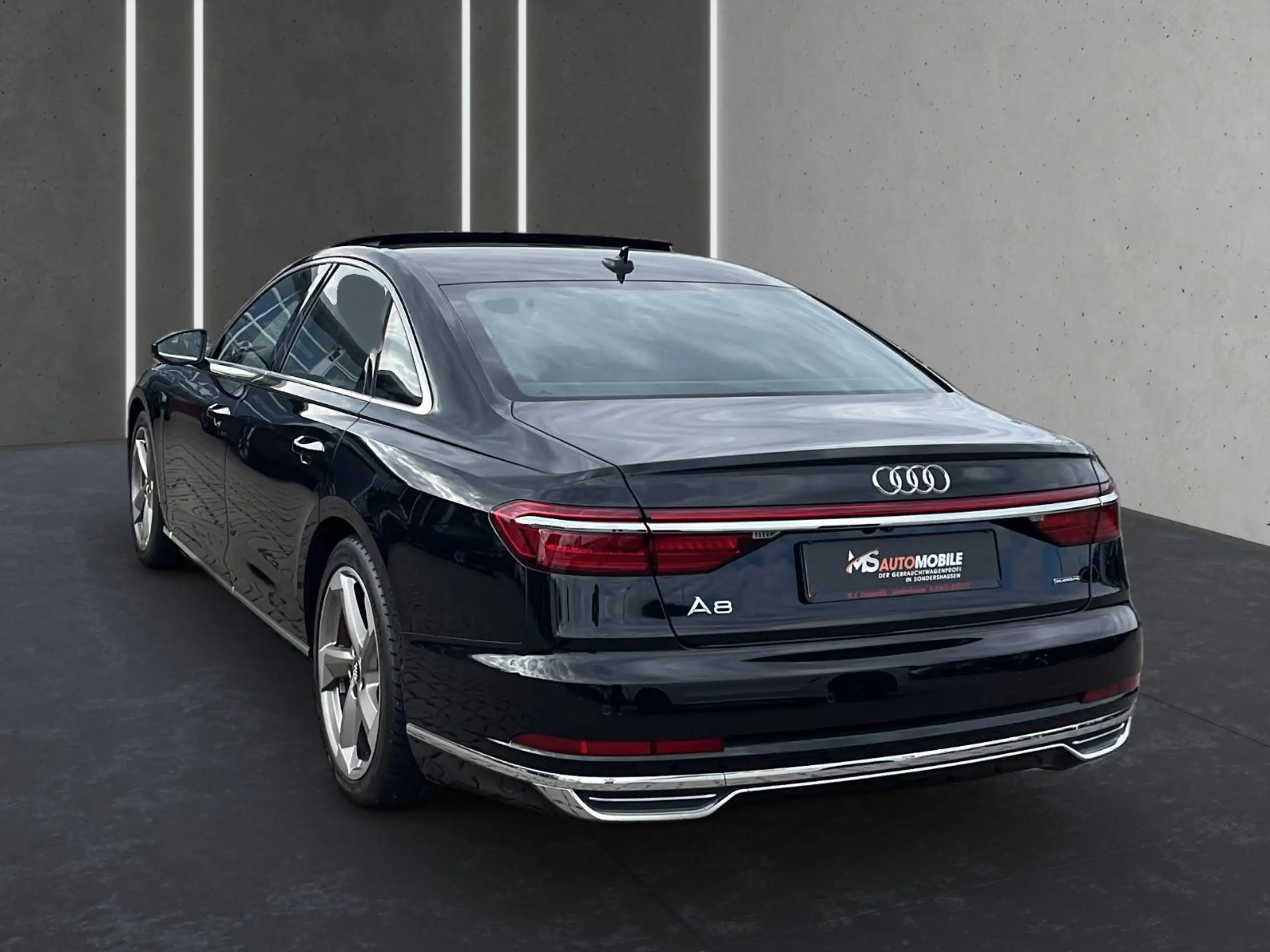 Audi - A8