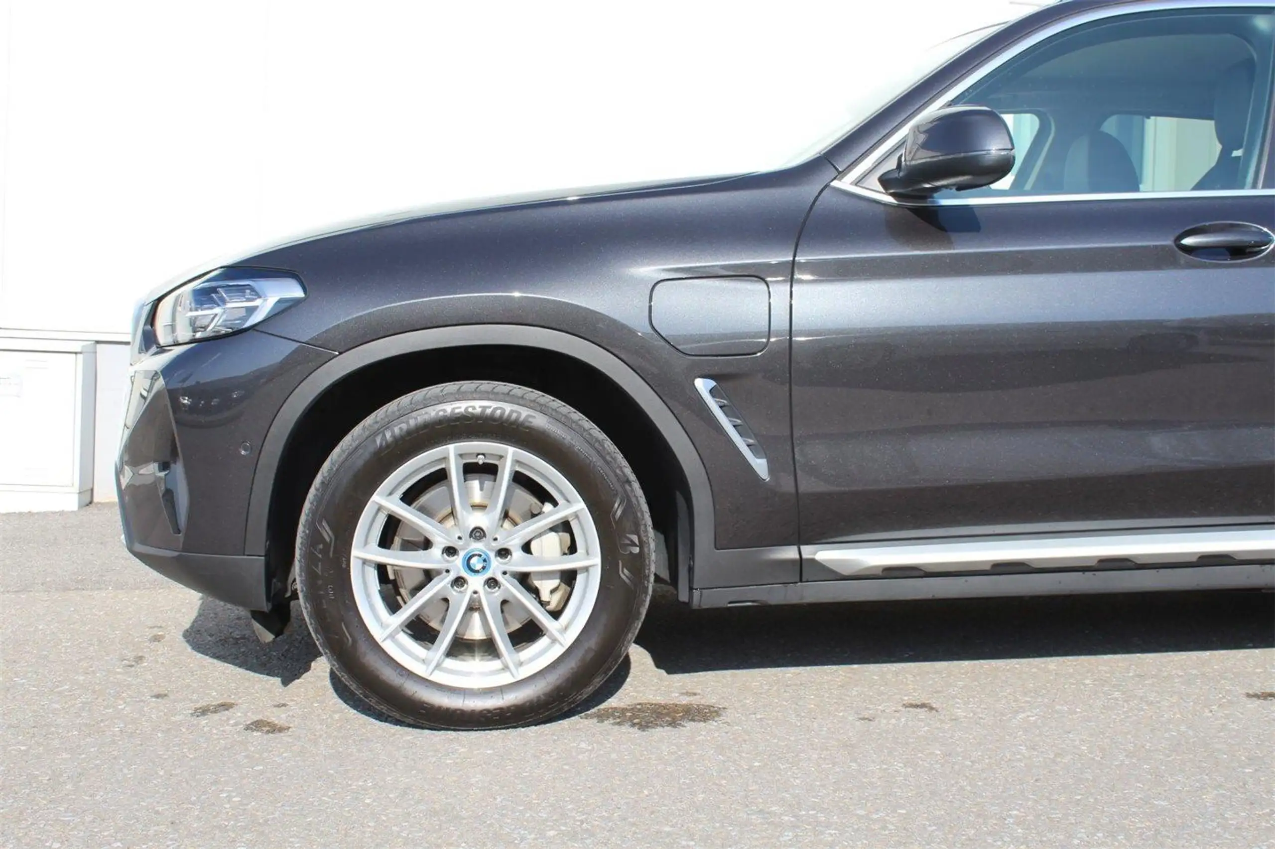 BMW - X3