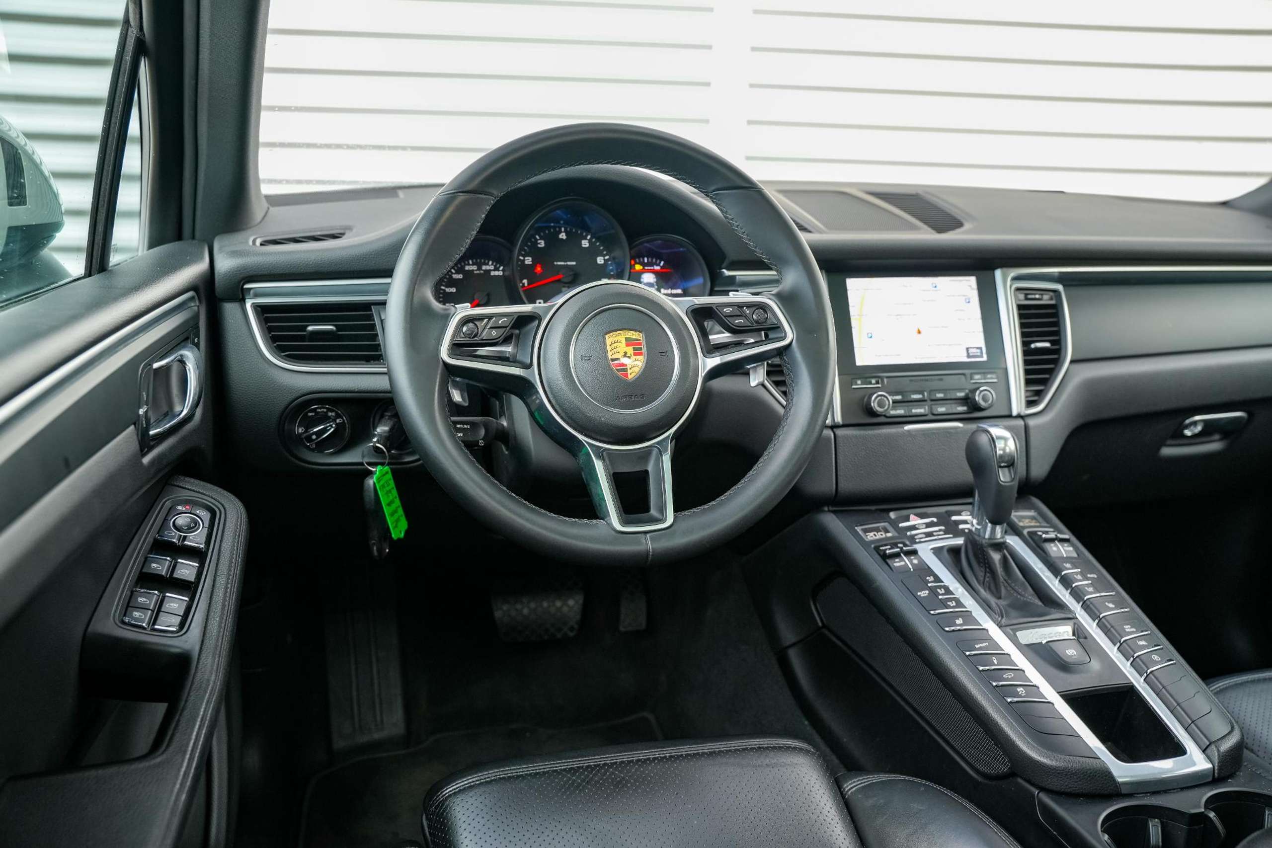 Porsche - Macan