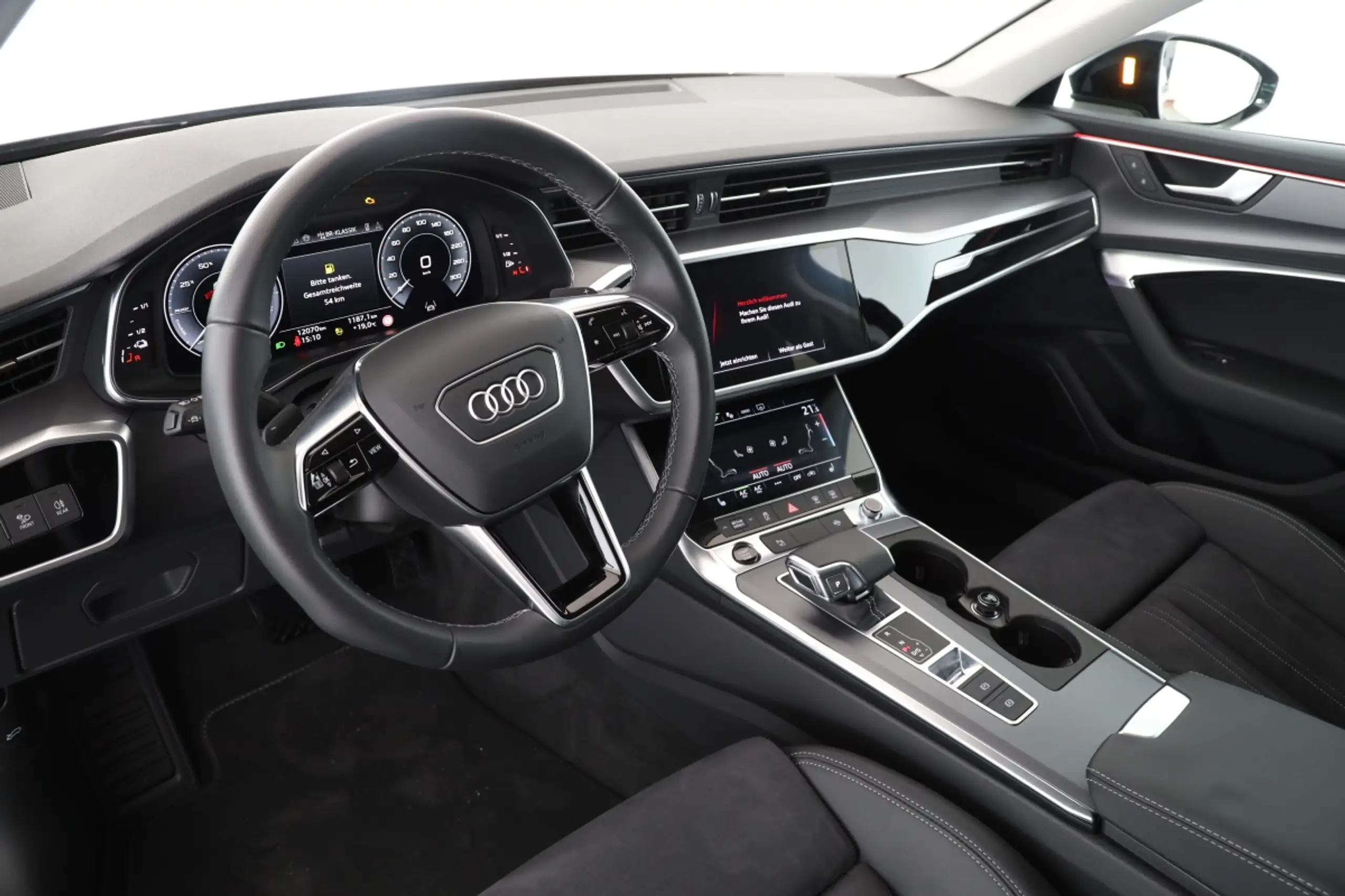 Audi - A6