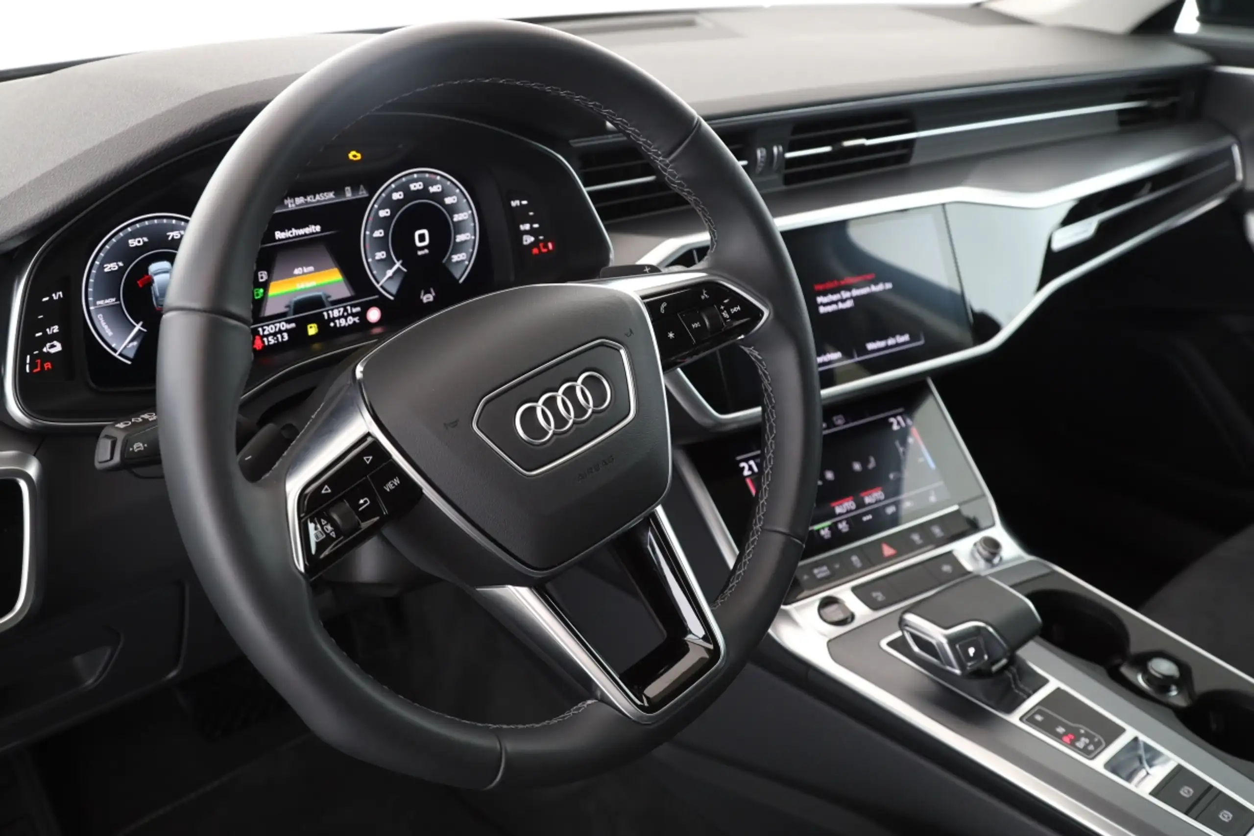 Audi - A6